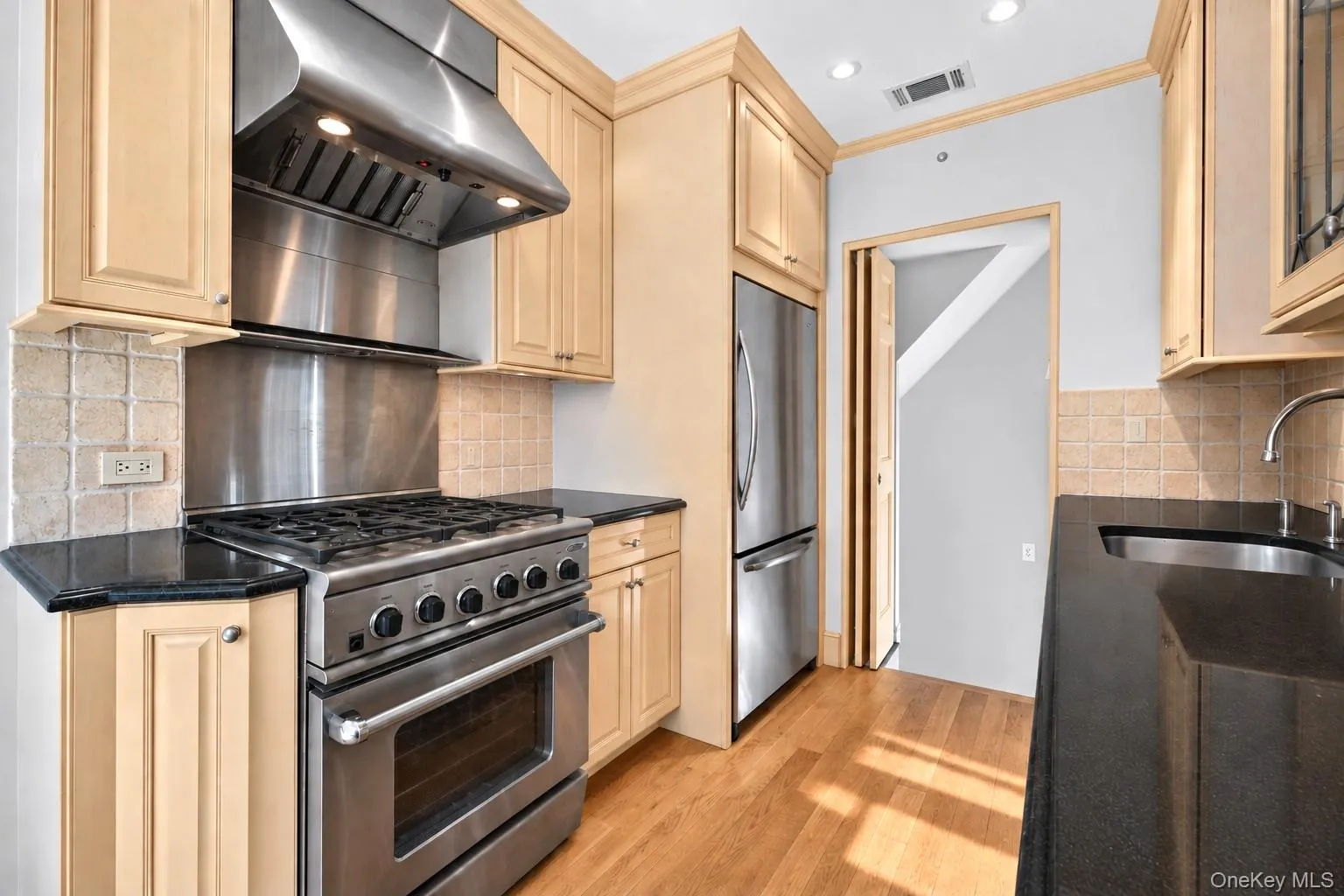 80-55 236th Street, New York, NY, 3 Bedrooms Bedrooms, 8 Rooms Rooms,2 BathroomsBathrooms,Residential,For Rent,236th,0,1051810 80-55 236th Street, New York, NY, 3 Bedrooms Bedrooms, 8 Rooms Rooms,2 BathroomsBathrooms,Residential,For Rent,236th,0,1051810