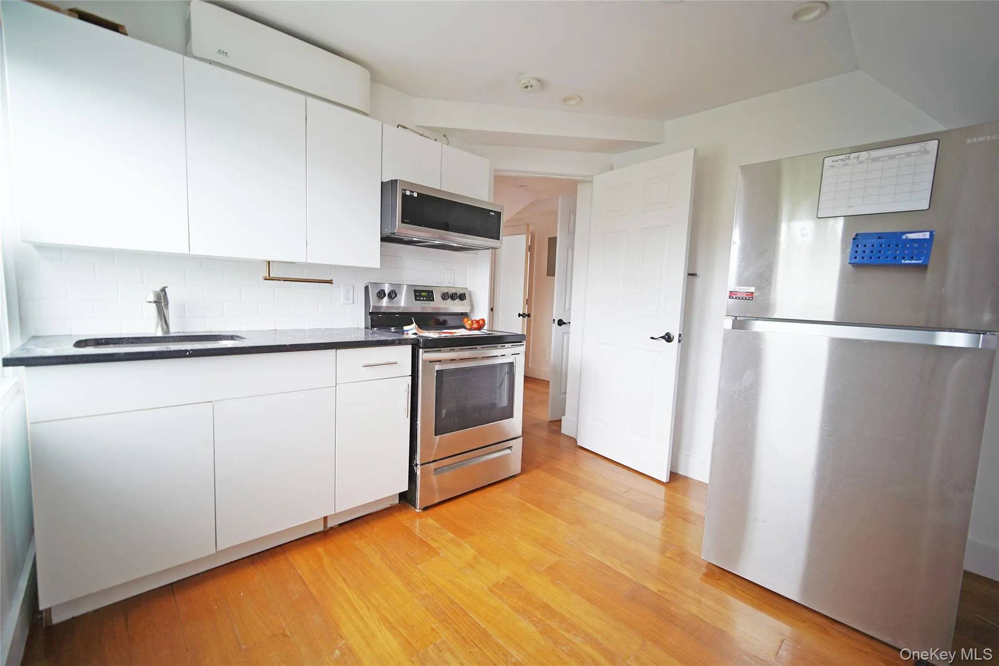 58 9th Avenue, Mount Vernon, NY, 1 Bedroom Bedrooms, 4 Room Rooms,1 BathroomBathrooms,Residential Lease,For Rent,9th,0,1051811 58 9th Avenue, Mount Vernon, NY, 1 Bedroom Bedrooms, 4 Room Rooms,1 BathroomBathrooms,Residential Lease,For Rent,9th,0,1051811