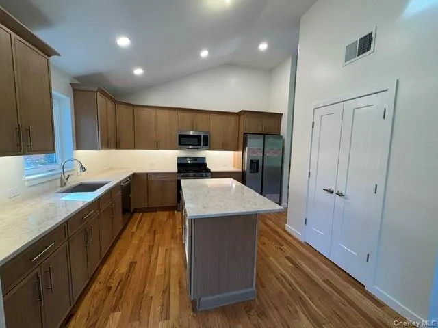 With all appliances With all appliances