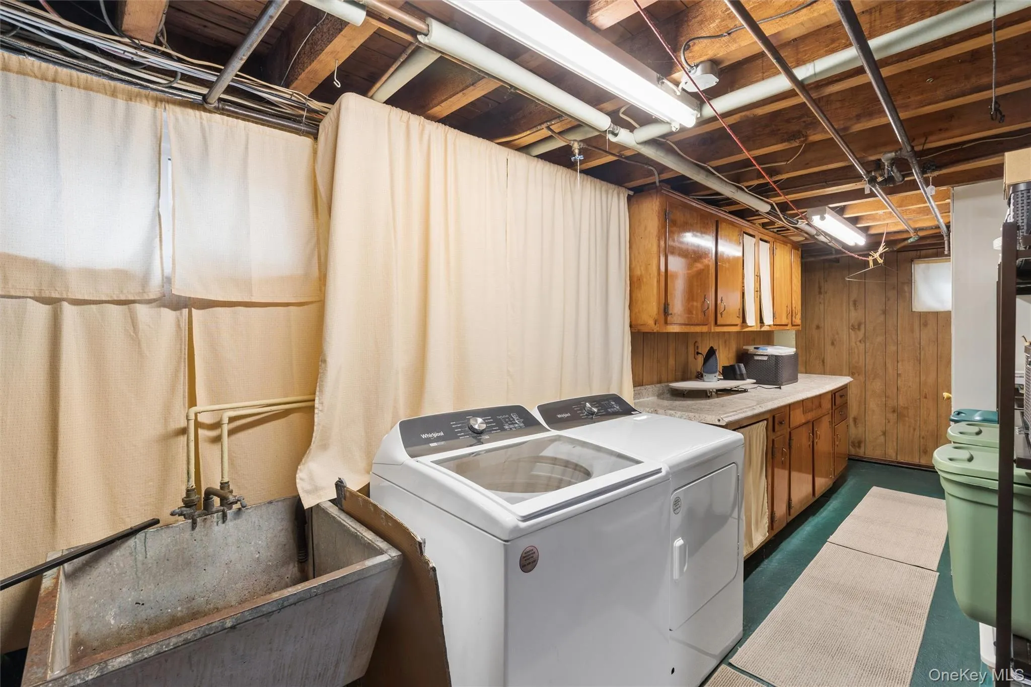 Laundry & Utilities Laundry & Utilities