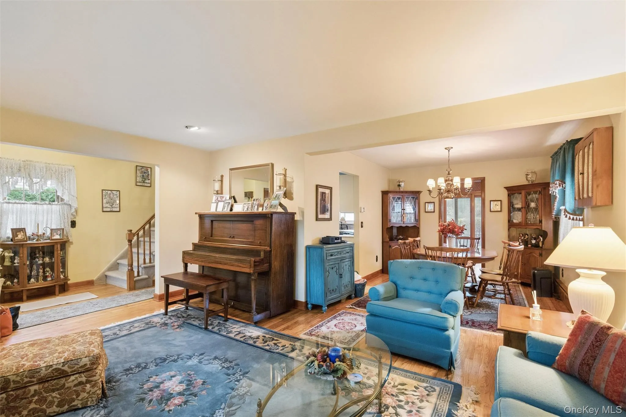 L Shaped living room/dining room L Shaped living room/dining room
