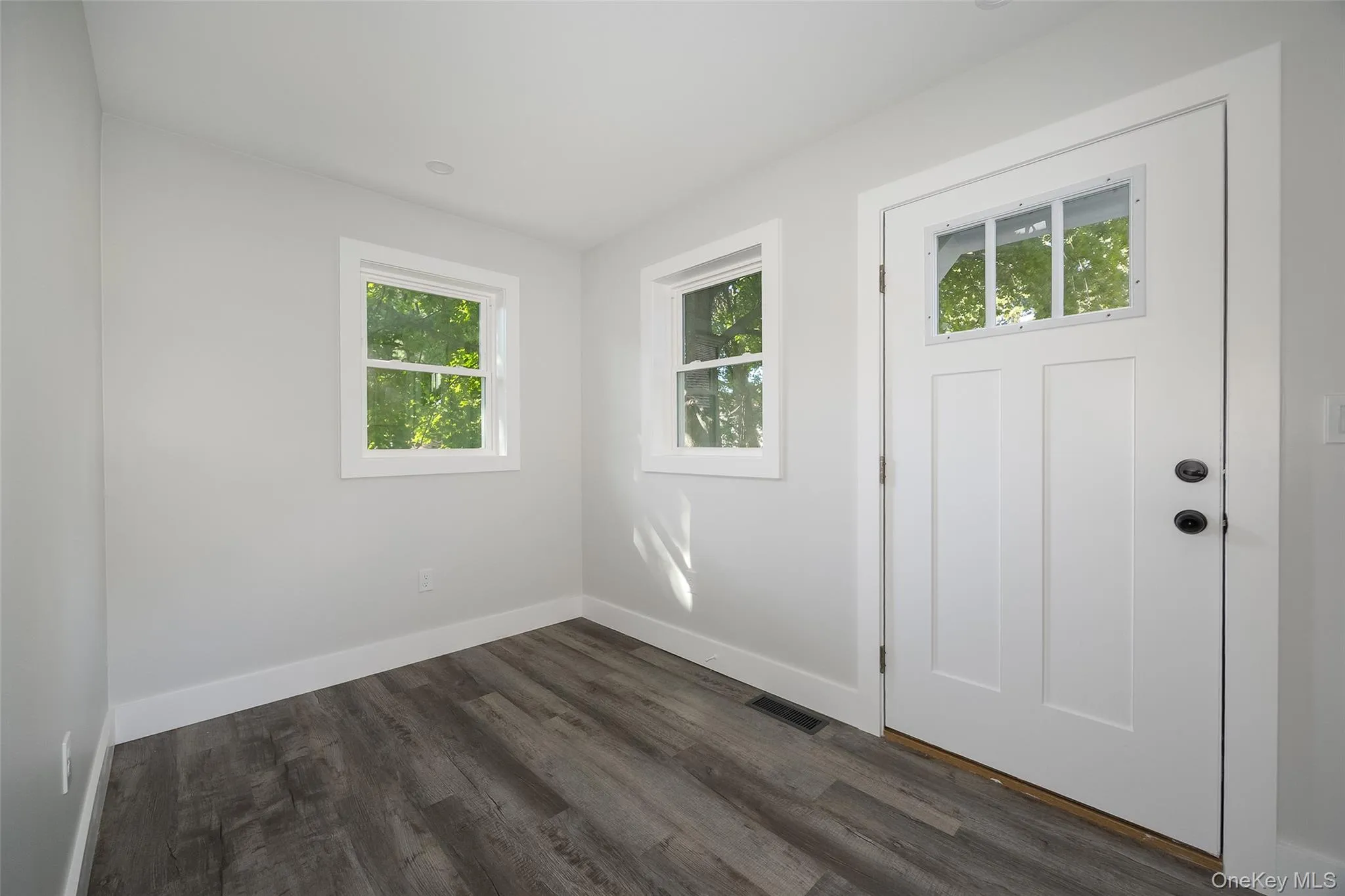 5 Douglas Street, Poughkeepsie, NY, 2 Bedrooms Bedrooms, 6 Rooms Rooms,2 BathroomsBathrooms,Residential Lease,For Rent,Douglas,0,1051815 5 Douglas Street, Poughkeepsie, NY, 2 Bedrooms Bedrooms, 6 Rooms Rooms,2 BathroomsBathrooms,Residential Lease,For Rent,Douglas,0,1051815