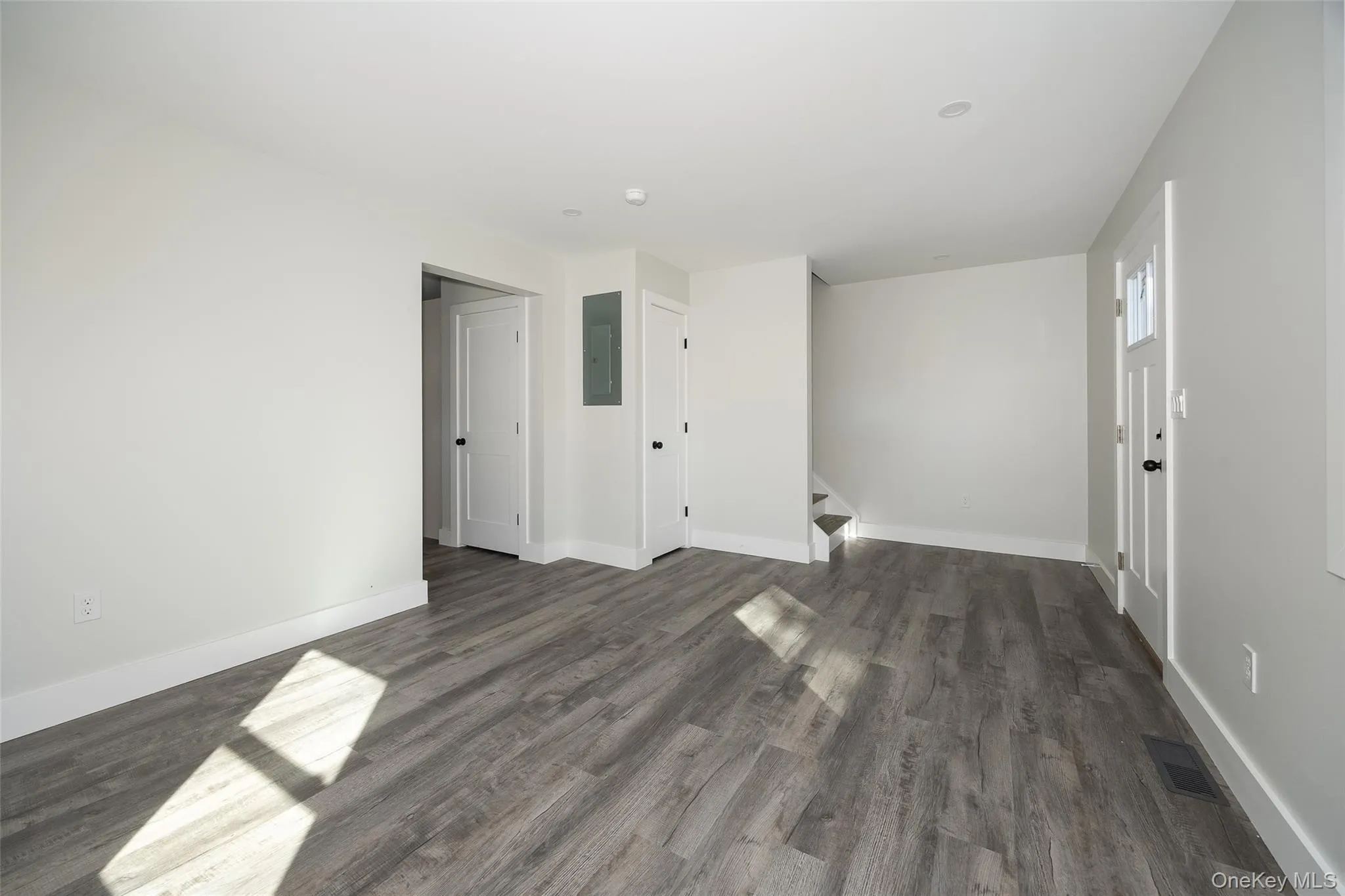 5 Douglas Street, Poughkeepsie, NY, 2 Bedrooms Bedrooms, 6 Rooms Rooms,2 BathroomsBathrooms,Residential Lease,For Rent,Douglas,0,1051815 5 Douglas Street, Poughkeepsie, NY, 2 Bedrooms Bedrooms, 6 Rooms Rooms,2 BathroomsBathrooms,Residential Lease,For Rent,Douglas,0,1051815