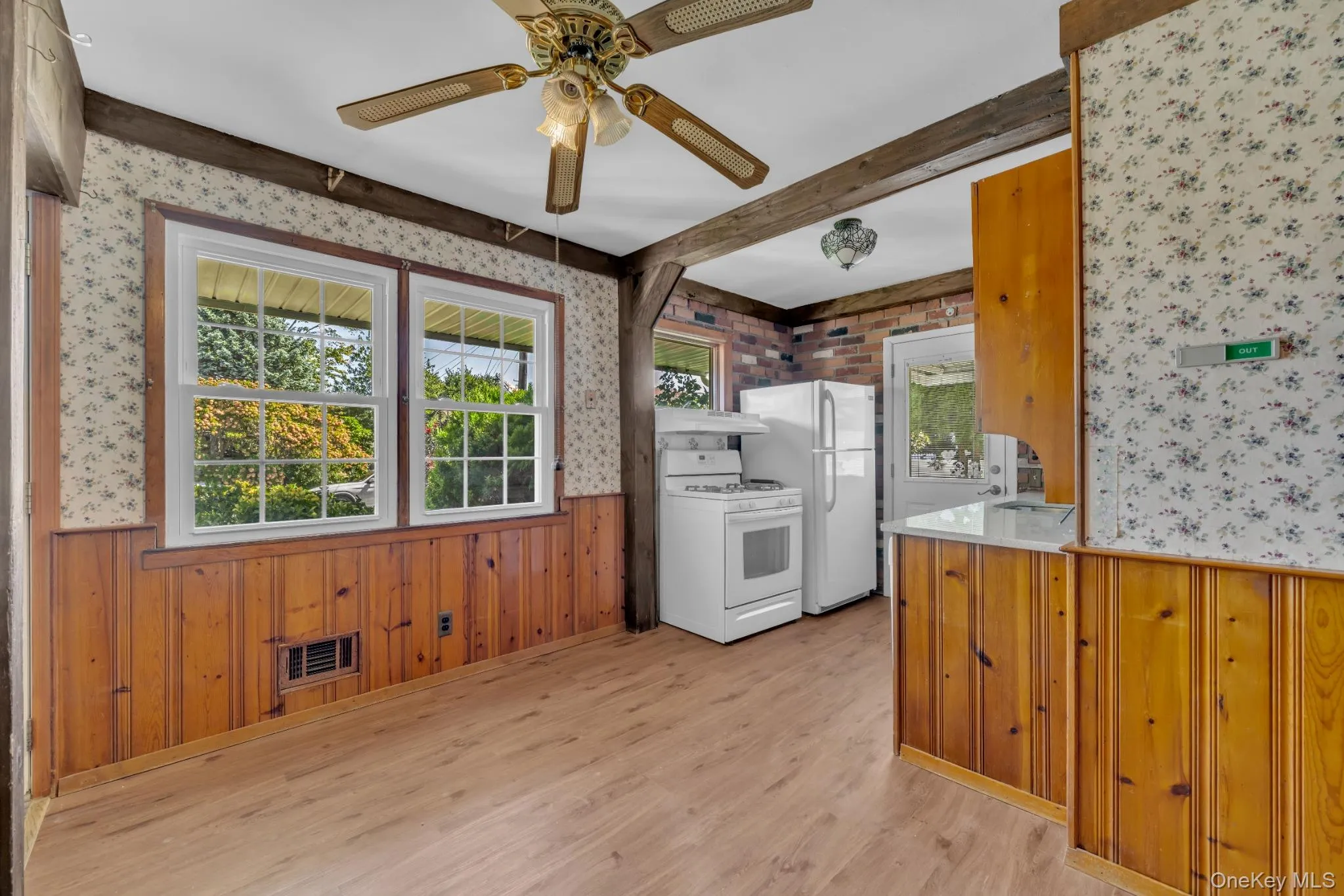 170 Park Lane, Oyster Bay, NY, 5 Bedrooms Bedrooms, 8 Rooms Rooms,2 BathroomsBathrooms,Residential,For Rent,Park,0,1051817 170 Park Lane, Oyster Bay, NY, 5 Bedrooms Bedrooms, 8 Rooms Rooms,2 BathroomsBathrooms,Residential,For Rent,Park,0,1051817