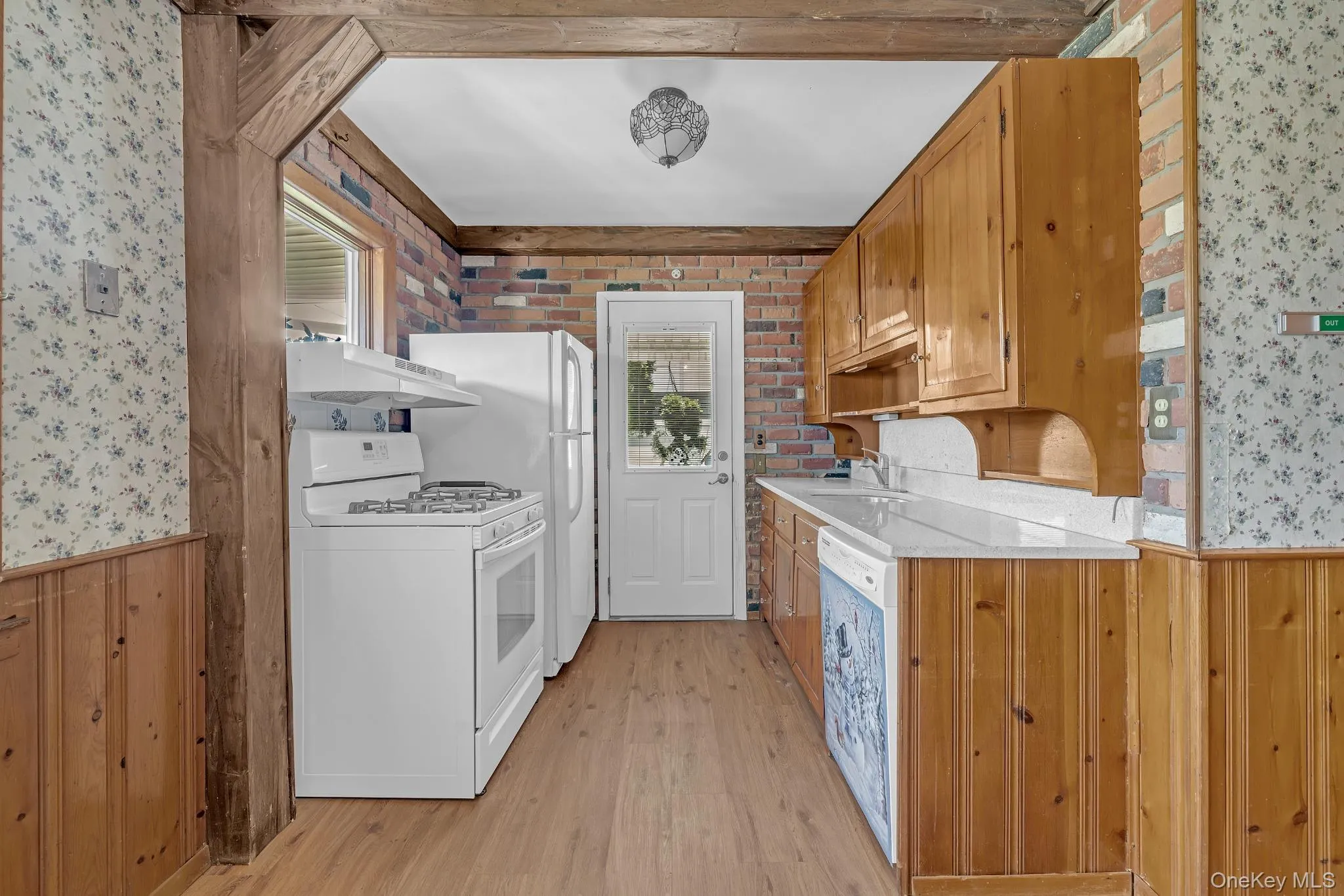 170 Park Lane, Oyster Bay, NY, 5 Bedrooms Bedrooms, 8 Rooms Rooms,2 BathroomsBathrooms,Residential,For Rent,Park,0,1051817 170 Park Lane, Oyster Bay, NY, 5 Bedrooms Bedrooms, 8 Rooms Rooms,2 BathroomsBathrooms,Residential,For Rent,Park,0,1051817