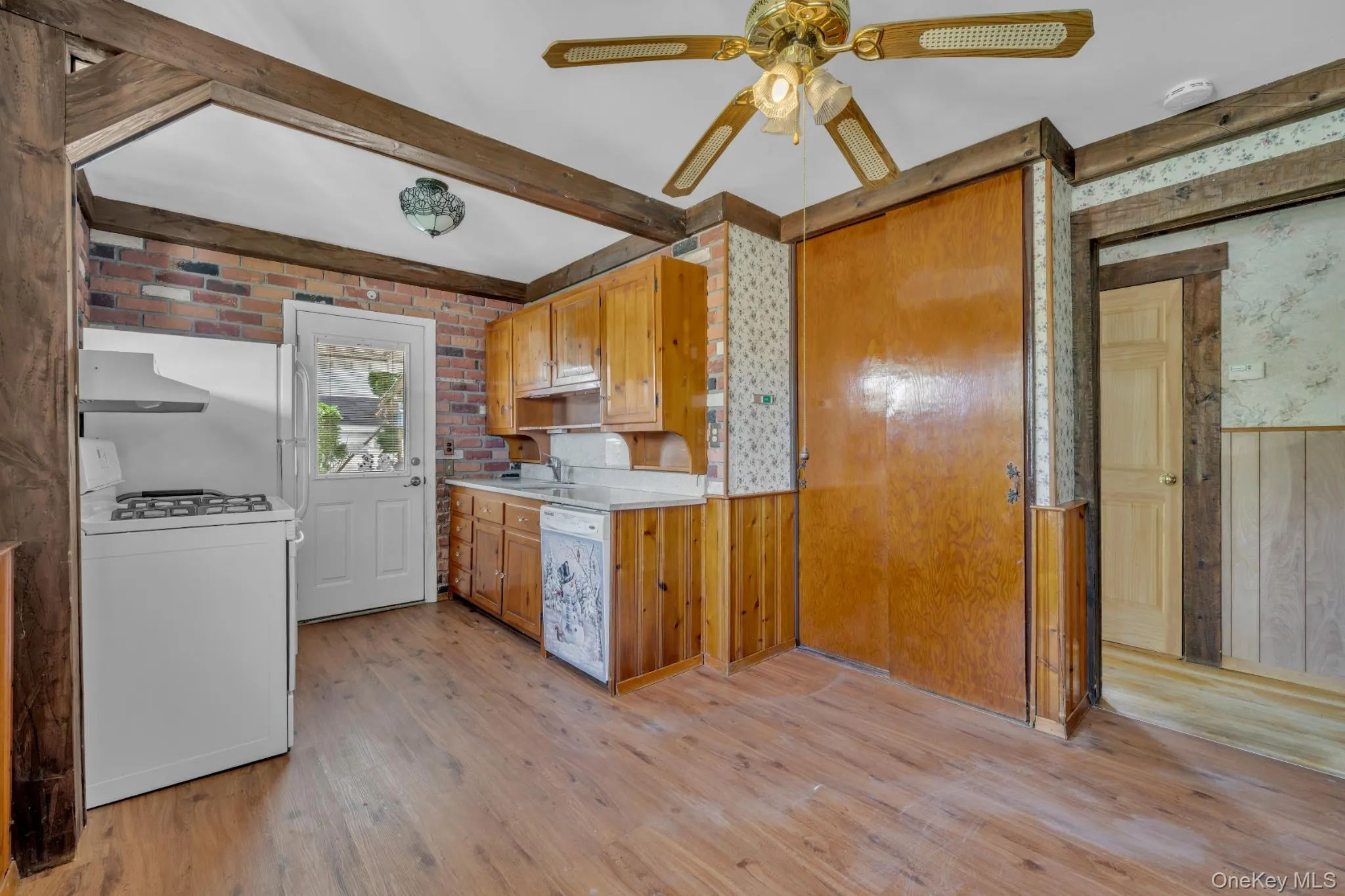 170 Park Lane, Oyster Bay, NY, 5 Bedrooms Bedrooms, 8 Rooms Rooms,2 BathroomsBathrooms,Residential,For Rent,Park,0,1051817 170 Park Lane, Oyster Bay, NY, 5 Bedrooms Bedrooms, 8 Rooms Rooms,2 BathroomsBathrooms,Residential,For Rent,Park,0,1051817