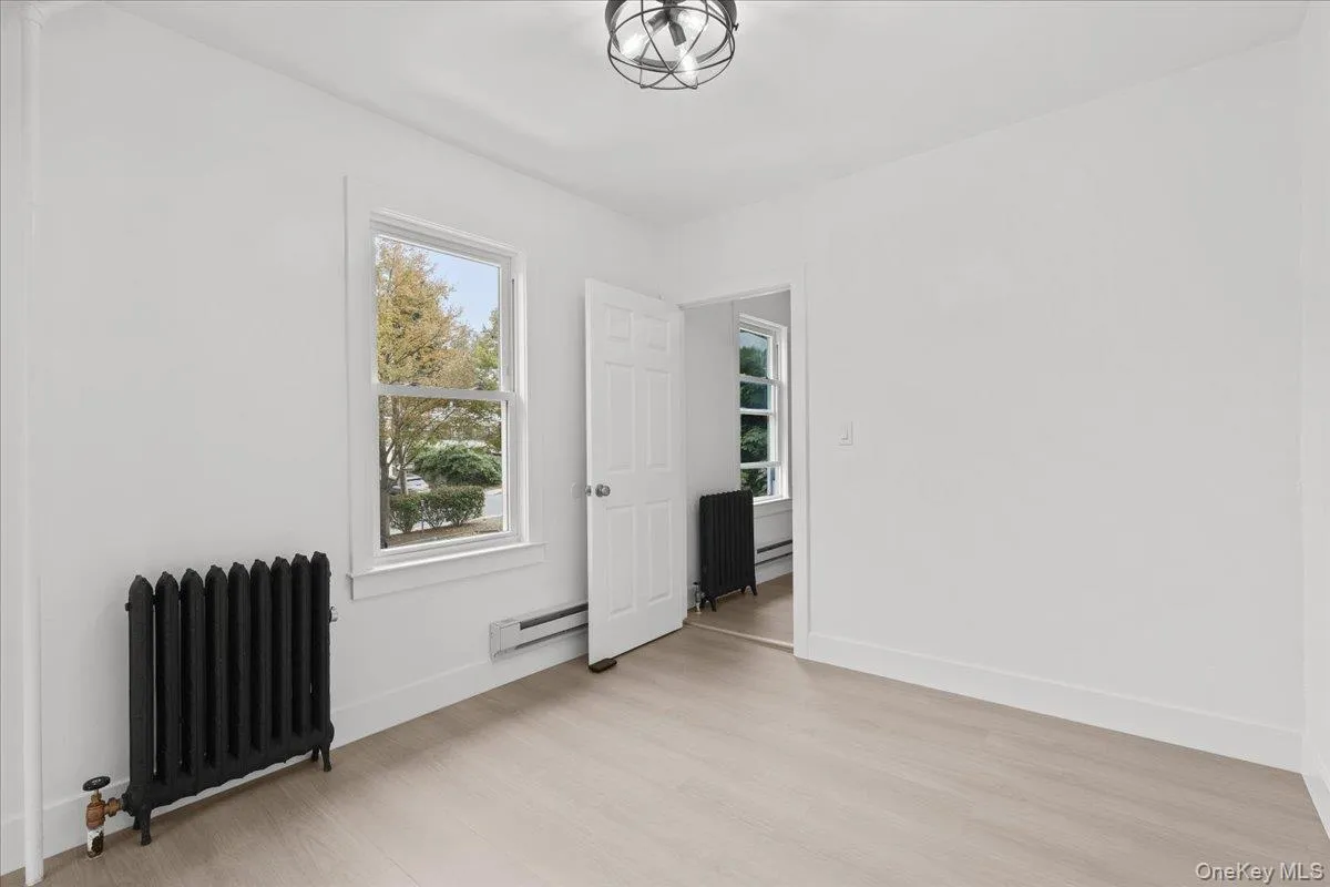 152 Summerfield Street, Eastchester, NY, 2 Bedroom Bedrooms, 4 Room Rooms,1 BathroomBathrooms,Residential Lease,For Rent,Summerfield,0,1051820 152 Summerfield Street, Eastchester, NY, 2 Bedroom Bedrooms, 4 Room Rooms,1 BathroomBathrooms,Residential Lease,For Rent,Summerfield,0,1051820