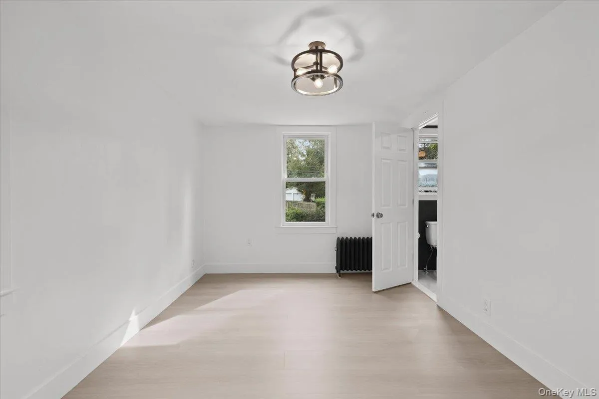 152 Summerfield Street, Eastchester, NY, 2 Bedroom Bedrooms, 4 Room Rooms,1 BathroomBathrooms,Residential Lease,For Rent,Summerfield,0,1051820 152 Summerfield Street, Eastchester, NY, 2 Bedroom Bedrooms, 4 Room Rooms,1 BathroomBathrooms,Residential Lease,For Rent,Summerfield,0,1051820
