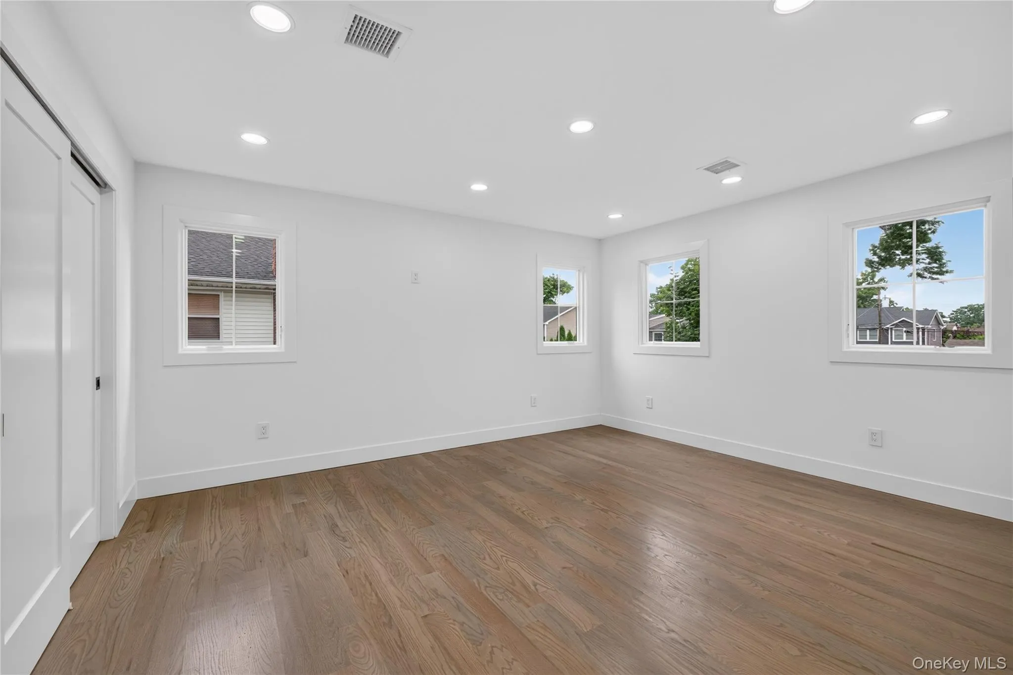 238 Oak Street, Oyster Bay, NY, 5 Bedrooms Bedrooms, 12 Rooms Rooms,4 BathroomsBathrooms,Residential,For Rent,Oak,0,1051822 238 Oak Street, Oyster Bay, NY, 5 Bedrooms Bedrooms, 12 Rooms Rooms,4 BathroomsBathrooms,Residential,For Rent,Oak,0,1051822