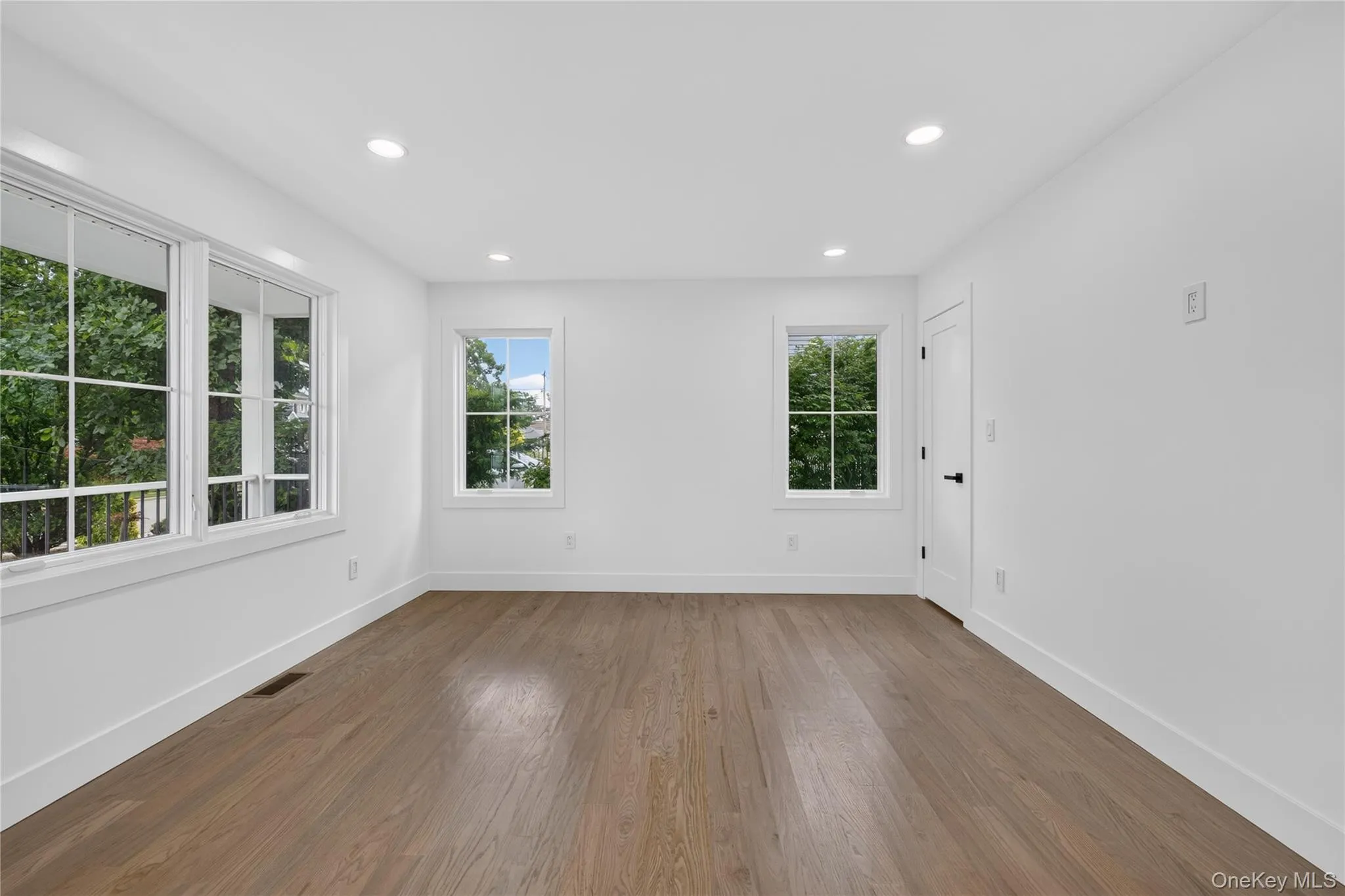 238 Oak Street, Oyster Bay, NY, 5 Bedrooms Bedrooms, 12 Rooms Rooms,4 BathroomsBathrooms,Residential,For Rent,Oak,0,1051822 238 Oak Street, Oyster Bay, NY, 5 Bedrooms Bedrooms, 12 Rooms Rooms,4 BathroomsBathrooms,Residential,For Rent,Oak,0,1051822