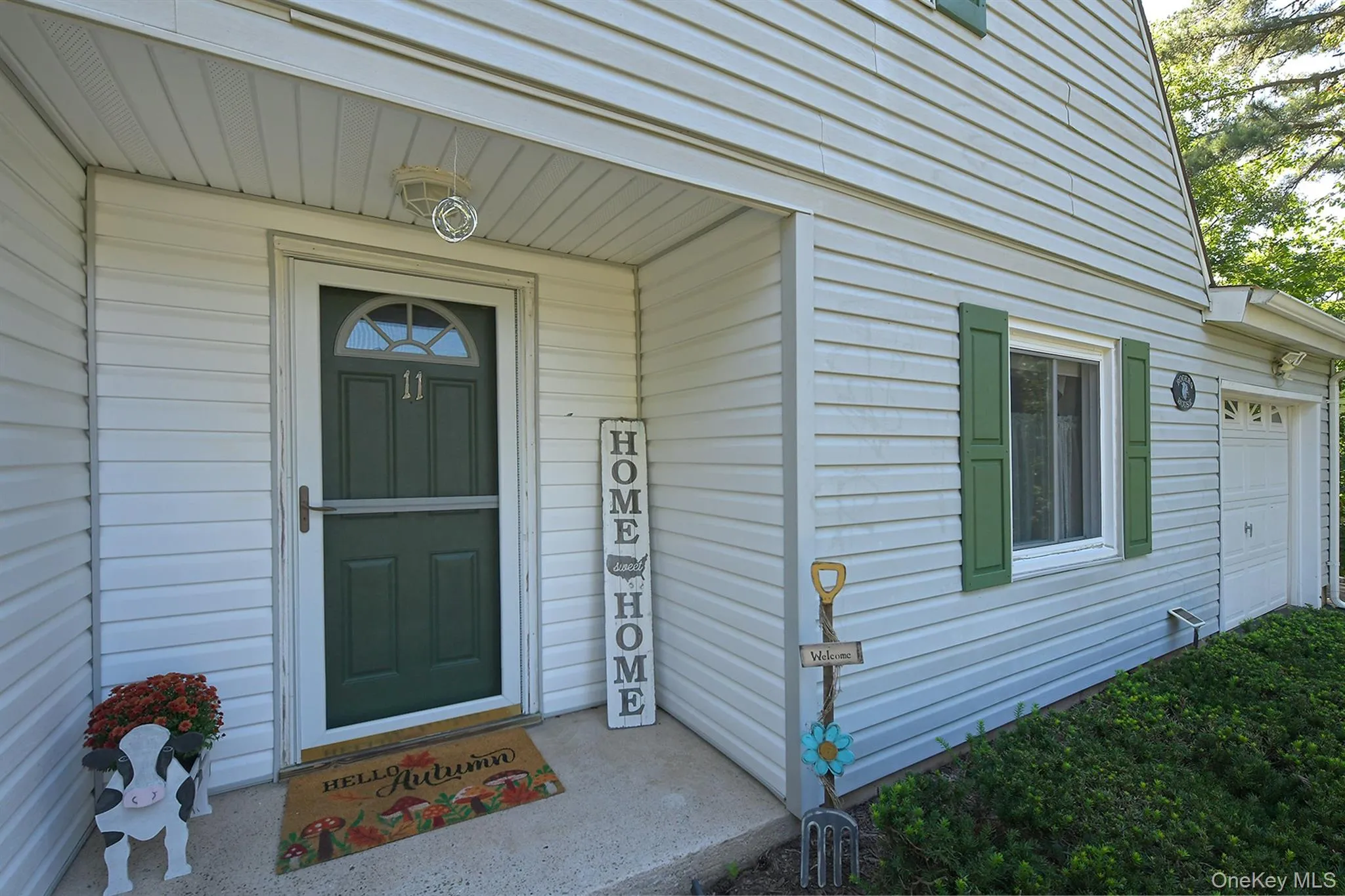 11 Crooked Pine Drive, Brookhaven, NY, 5 Bedrooms Bedrooms, 9 Rooms Rooms,3 BathroomsBathrooms,Residential,For Rent,Crooked Pine,0,1051827 11 Crooked Pine Drive, Brookhaven, NY, 5 Bedrooms Bedrooms, 9 Rooms Rooms,3 BathroomsBathrooms,Residential,For Rent,Crooked Pine,0,1051827