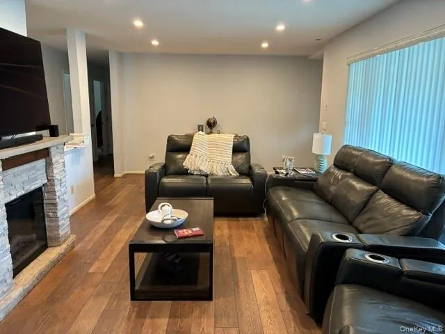 4 Carston Street, Brookhaven, NY, 3 Bedrooms Bedrooms, 7 Rooms Rooms,2 BathroomsBathrooms,Residential,For Rent,Carston,0,1051829 4 Carston Street, Brookhaven, NY, 3 Bedrooms Bedrooms, 7 Rooms Rooms,2 BathroomsBathrooms,Residential,For Rent,Carston,0,1051829