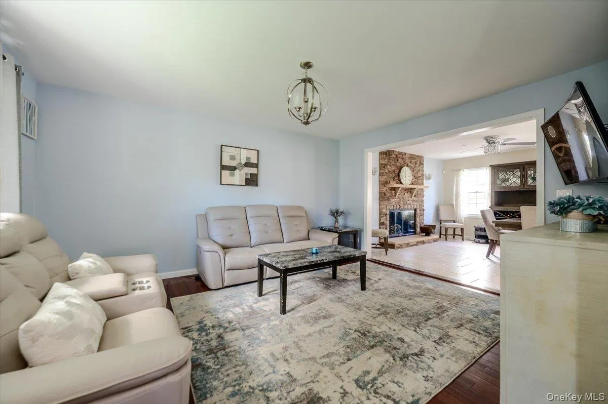 24 William Avenue, Islip, NY, 5 Bedrooms Bedrooms, 8 Rooms Rooms,2 BathroomsBathrooms,Residential,For Rent,William,0,1051841 24 William Avenue, Islip, NY, 5 Bedrooms Bedrooms, 8 Rooms Rooms,2 BathroomsBathrooms,Residential,For Rent,William,0,1051841