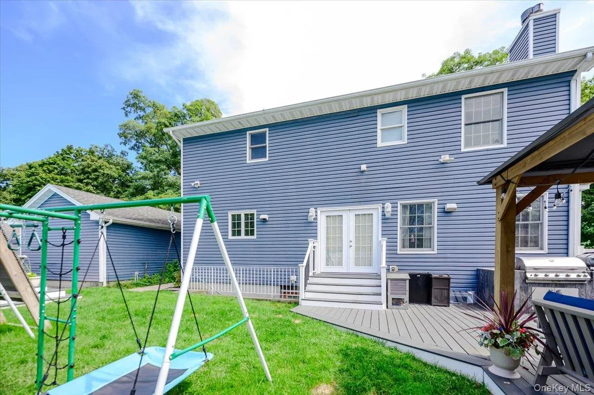 24 William Avenue, Islip, NY, 5 Bedrooms Bedrooms, 8 Rooms Rooms,2 BathroomsBathrooms,Residential,For Rent,William,0,1051841 24 William Avenue, Islip, NY, 5 Bedrooms Bedrooms, 8 Rooms Rooms,2 BathroomsBathrooms,Residential,For Rent,William,0,1051841