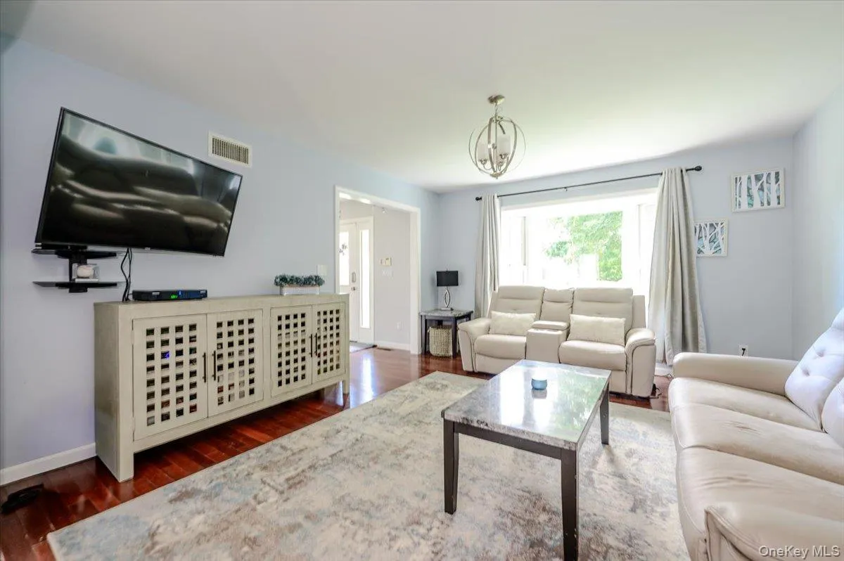24 William Avenue, Islip, NY, 5 Bedrooms Bedrooms, 8 Rooms Rooms,2 BathroomsBathrooms,Residential,For Rent,William,0,1051841 24 William Avenue, Islip, NY, 5 Bedrooms Bedrooms, 8 Rooms Rooms,2 BathroomsBathrooms,Residential,For Rent,William,0,1051841