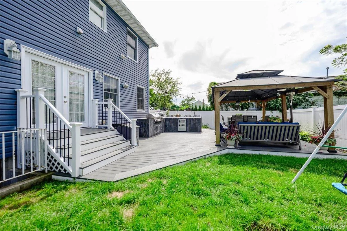 24 William Avenue, Islip, NY, 5 Bedrooms Bedrooms, 8 Rooms Rooms,2 BathroomsBathrooms,Residential,For Rent,William,0,1051841 24 William Avenue, Islip, NY, 5 Bedrooms Bedrooms, 8 Rooms Rooms,2 BathroomsBathrooms,Residential,For Rent,William,0,1051841