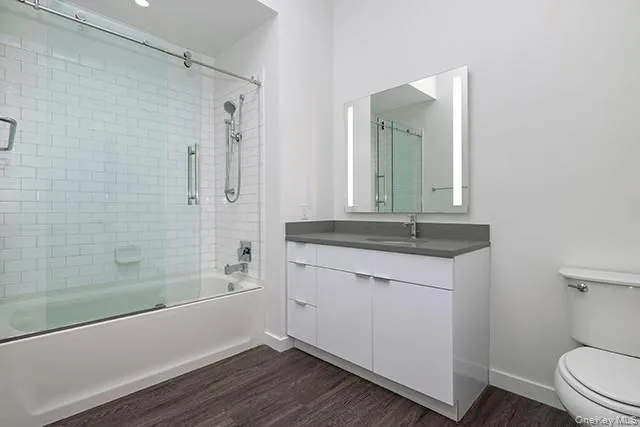 119 Searing Avenue, North Hempstead, NY, 2 Bedrooms Bedrooms, 4 Rooms Rooms,2 BathroomsBathrooms,Residential Lease,For Rent,Searing,0,1051846 119 Searing Avenue, North Hempstead, NY, 2 Bedrooms Bedrooms, 4 Rooms Rooms,2 BathroomsBathrooms,Residential Lease,For Rent,Searing,0,1051846