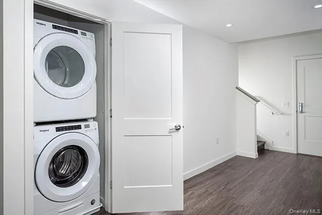119 Searing Avenue, North Hempstead, NY, 2 Bedrooms Bedrooms, 4 Rooms Rooms,2 BathroomsBathrooms,Residential Lease,For Rent,Searing,0,1051846 119 Searing Avenue, North Hempstead, NY, 2 Bedrooms Bedrooms, 4 Rooms Rooms,2 BathroomsBathrooms,Residential Lease,For Rent,Searing,0,1051846
