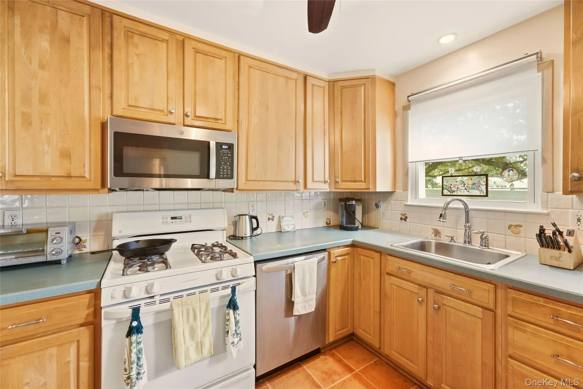44 Dulittle Street, Babylon, NY, 4 Bedrooms Bedrooms, 9 Rooms Rooms,2 BathroomsBathrooms,Residential,For Rent,Dulittle,0,1051849 44 Dulittle Street, Babylon, NY, 4 Bedrooms Bedrooms, 9 Rooms Rooms,2 BathroomsBathrooms,Residential,For Rent,Dulittle,0,1051849