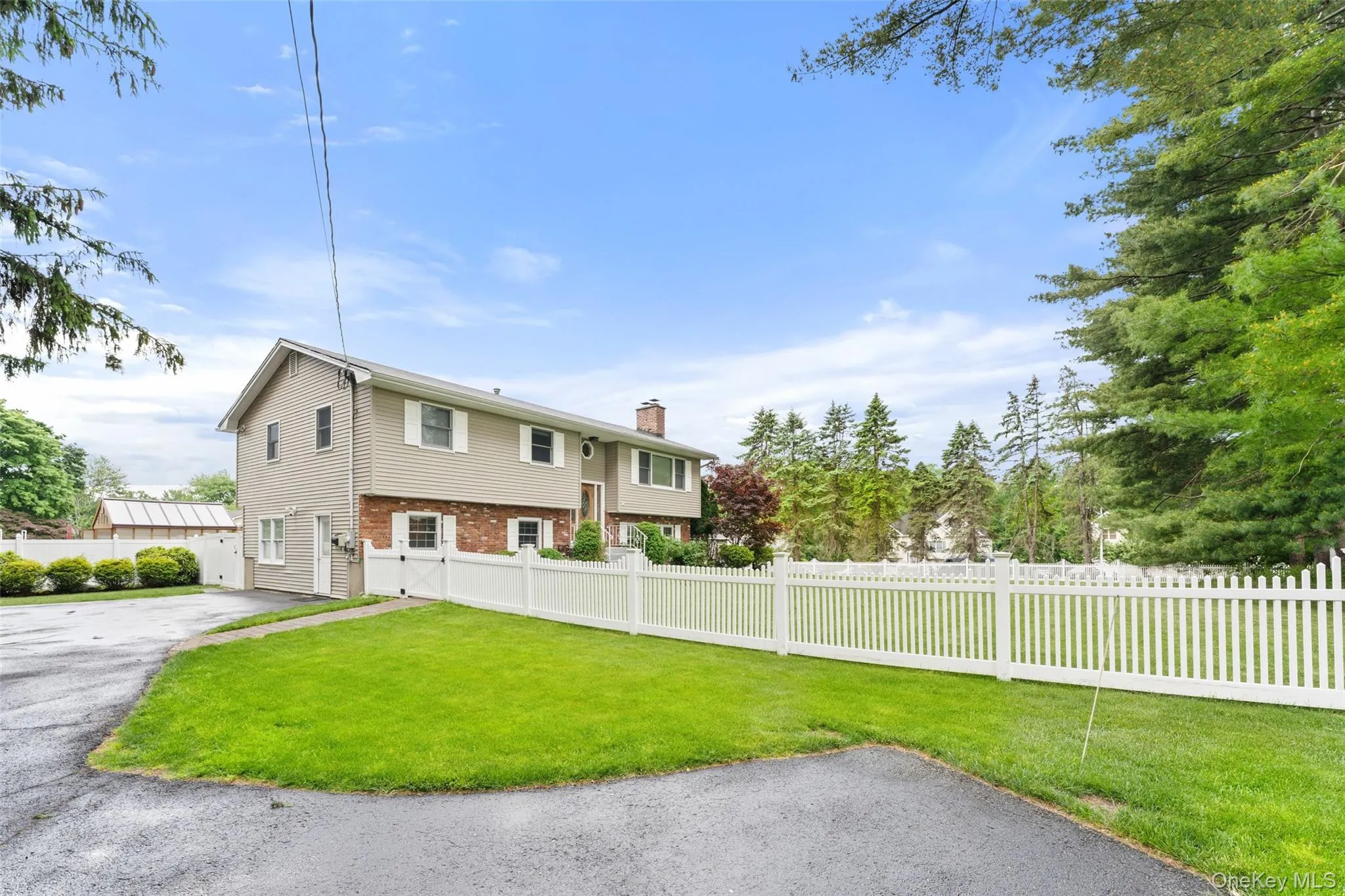 1 Sherwood Road, Clarkstown, NY, 4 Bedrooms Bedrooms, 10 Rooms Rooms,3 BathroomsBathrooms,Residential,For Rent,Sherwood,0,1051865 1 Sherwood Road, Clarkstown, NY, 4 Bedrooms Bedrooms, 10 Rooms Rooms,3 BathroomsBathrooms,Residential,For Rent,Sherwood,0,1051865