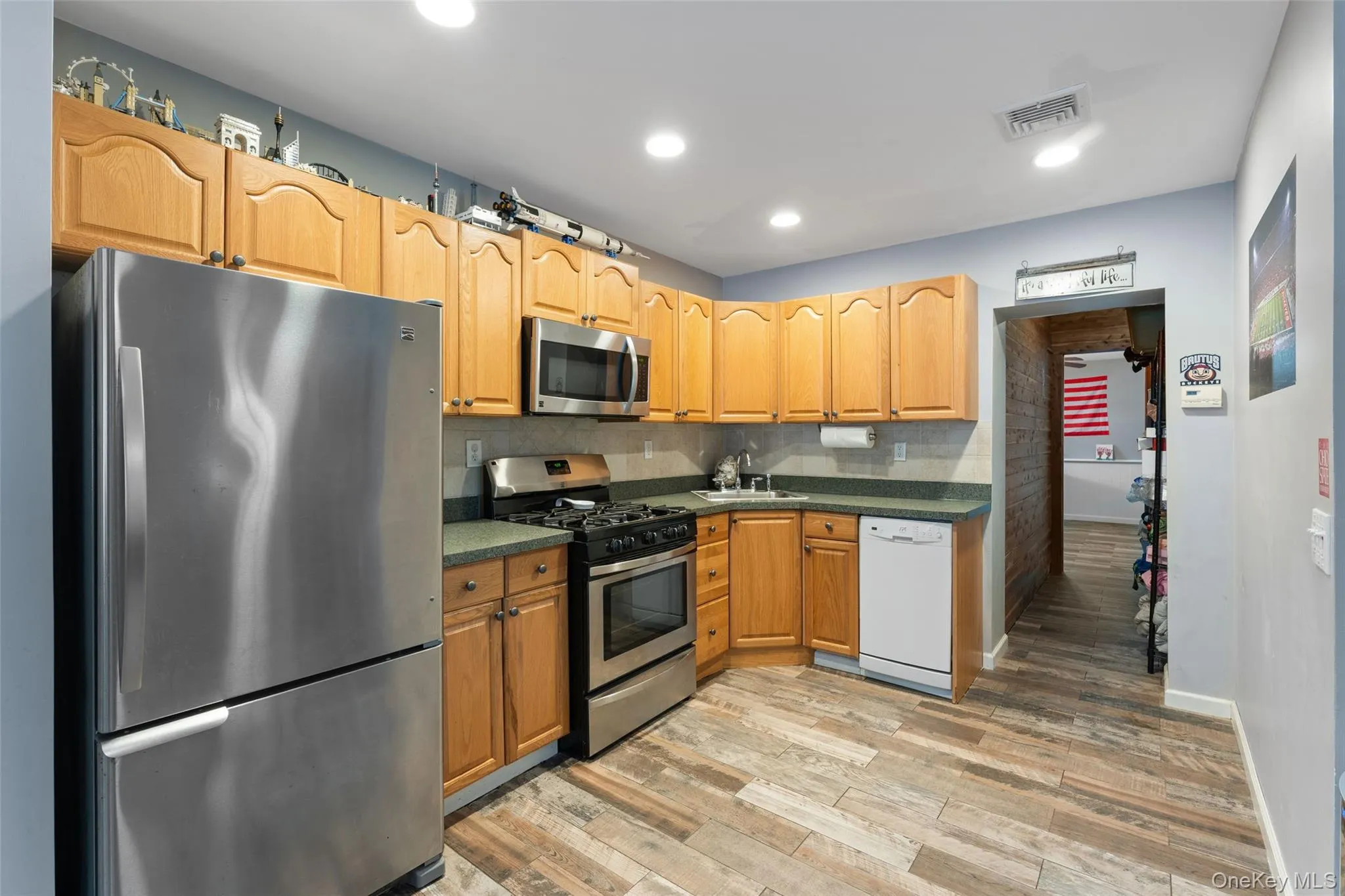 1 Sherwood Road, Clarkstown, NY, 4 Bedrooms Bedrooms, 10 Rooms Rooms,3 BathroomsBathrooms,Residential,For Rent,Sherwood,0,1051865 1 Sherwood Road, Clarkstown, NY, 4 Bedrooms Bedrooms, 10 Rooms Rooms,3 BathroomsBathrooms,Residential,For Rent,Sherwood,0,1051865