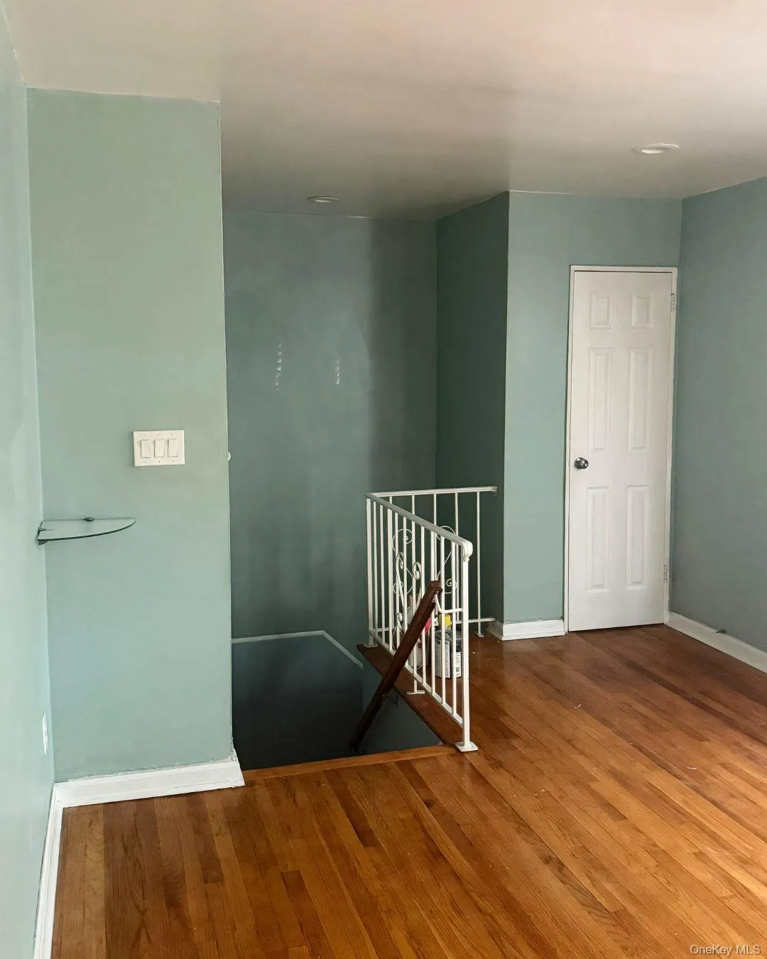 23424 133rd Avenue, New York, NY, 1 Bedroom Bedrooms, 4 Room Rooms,1 BathroomBathrooms,Residential Lease,For Rent,133rd,0,1051877 23424 133rd Avenue, New York, NY, 1 Bedroom Bedrooms, 4 Room Rooms,1 BathroomBathrooms,Residential Lease,For Rent,133rd,0,1051877