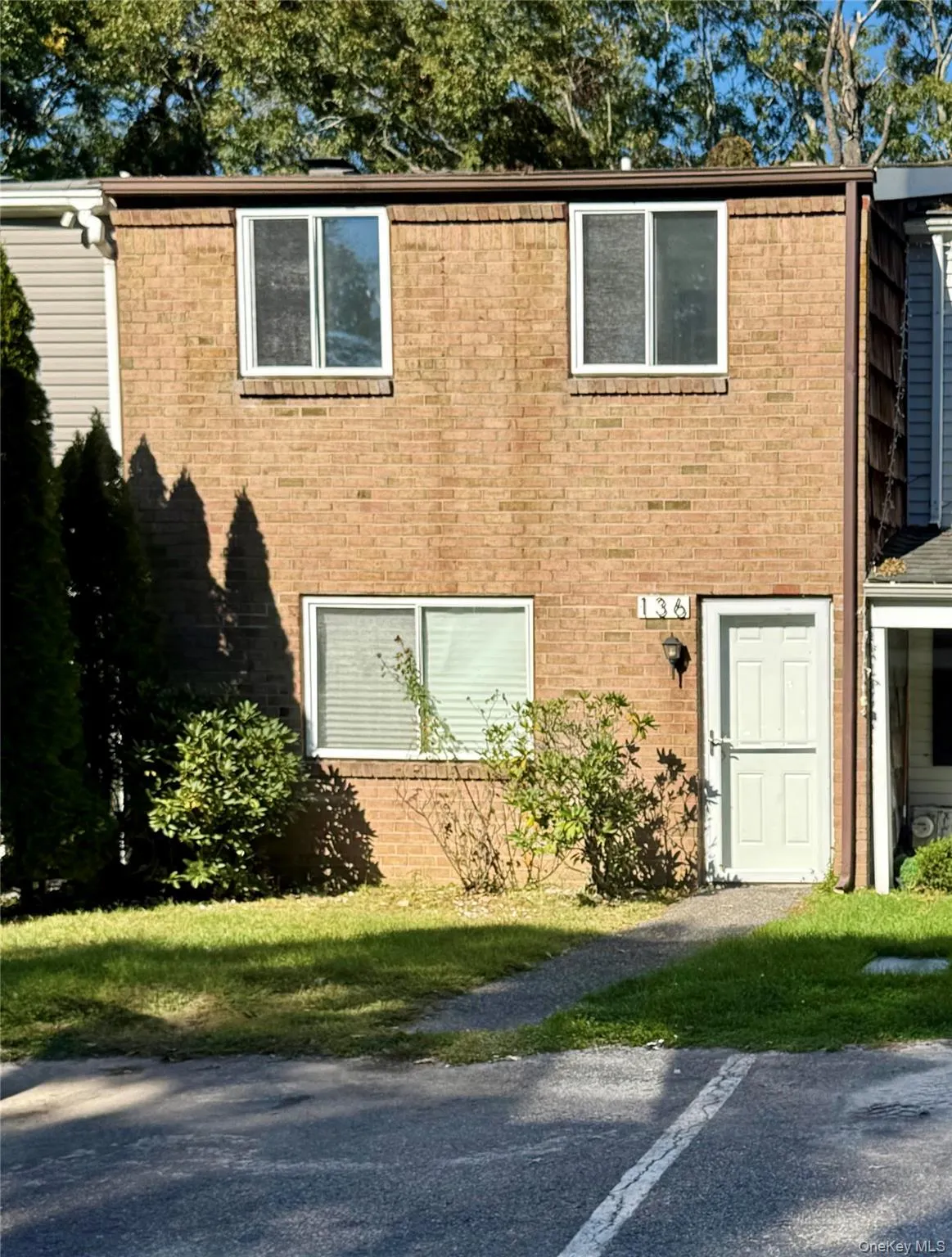 136 Hill Crescent, Riverhead, NY, 3 Bedrooms Bedrooms, 6 Rooms Rooms,1 BathroomBathrooms,Residential,For Rent,Hill,0,1051882 136 Hill Crescent, Riverhead, NY, 3 Bedrooms Bedrooms, 6 Rooms Rooms,1 BathroomBathrooms,Residential,For Rent,Hill,0,1051882