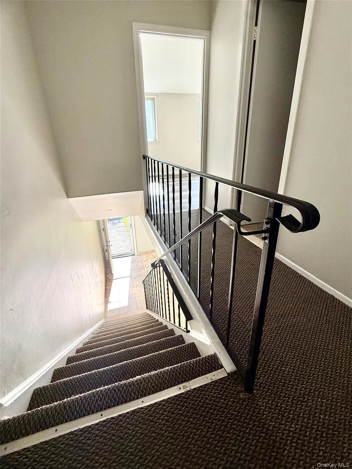 136 Hill Crescent, Riverhead, NY, 3 Bedrooms Bedrooms, 6 Rooms Rooms,1 BathroomBathrooms,Residential,For Rent,Hill,0,1051882 136 Hill Crescent, Riverhead, NY, 3 Bedrooms Bedrooms, 6 Rooms Rooms,1 BathroomBathrooms,Residential,For Rent,Hill,0,1051882
