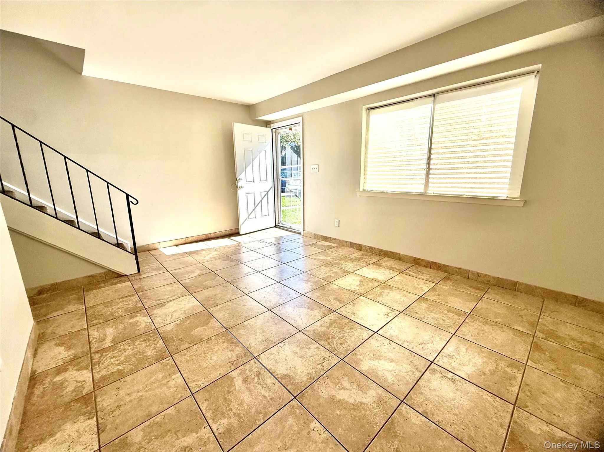 136 Hill Crescent, Riverhead, NY, 3 Bedrooms Bedrooms, 6 Rooms Rooms,1 BathroomBathrooms,Residential,For Rent,Hill,0,1051882 136 Hill Crescent, Riverhead, NY, 3 Bedrooms Bedrooms, 6 Rooms Rooms,1 BathroomBathrooms,Residential,For Rent,Hill,0,1051882