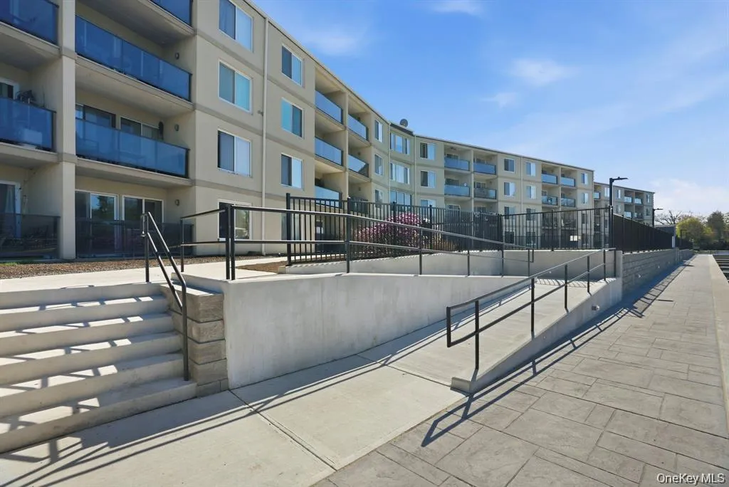 4 Marina Drive, Carmel, NY, 1 Bedroom Bedrooms, 5 Rooms Rooms,1 BathroomBathrooms,Residential Lease,For Rent,Marina,0,1051885 4 Marina Drive, Carmel, NY, 1 Bedroom Bedrooms, 5 Rooms Rooms,1 BathroomBathrooms,Residential Lease,For Rent,Marina,0,1051885