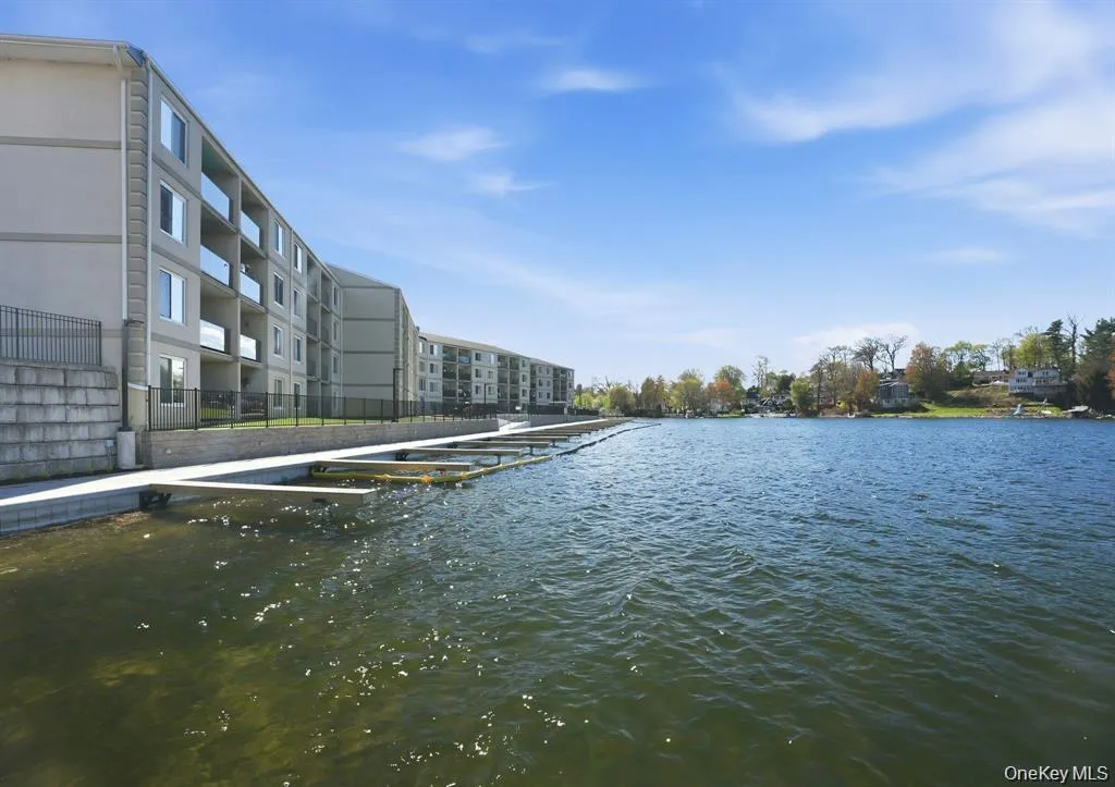 4 Marina Drive, Carmel, NY, 1 Bedroom Bedrooms, 5 Rooms Rooms,1 BathroomBathrooms,Residential Lease,For Rent,Marina,0,1051885 4 Marina Drive, Carmel, NY, 1 Bedroom Bedrooms, 5 Rooms Rooms,1 BathroomBathrooms,Residential Lease,For Rent,Marina,0,1051885