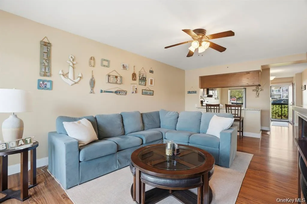 4 Marina Drive, Carmel, NY, 1 Bedroom Bedrooms, 5 Rooms Rooms,1 BathroomBathrooms,Residential Lease,For Rent,Marina,0,1051885 4 Marina Drive, Carmel, NY, 1 Bedroom Bedrooms, 5 Rooms Rooms,1 BathroomBathrooms,Residential Lease,For Rent,Marina,0,1051885
