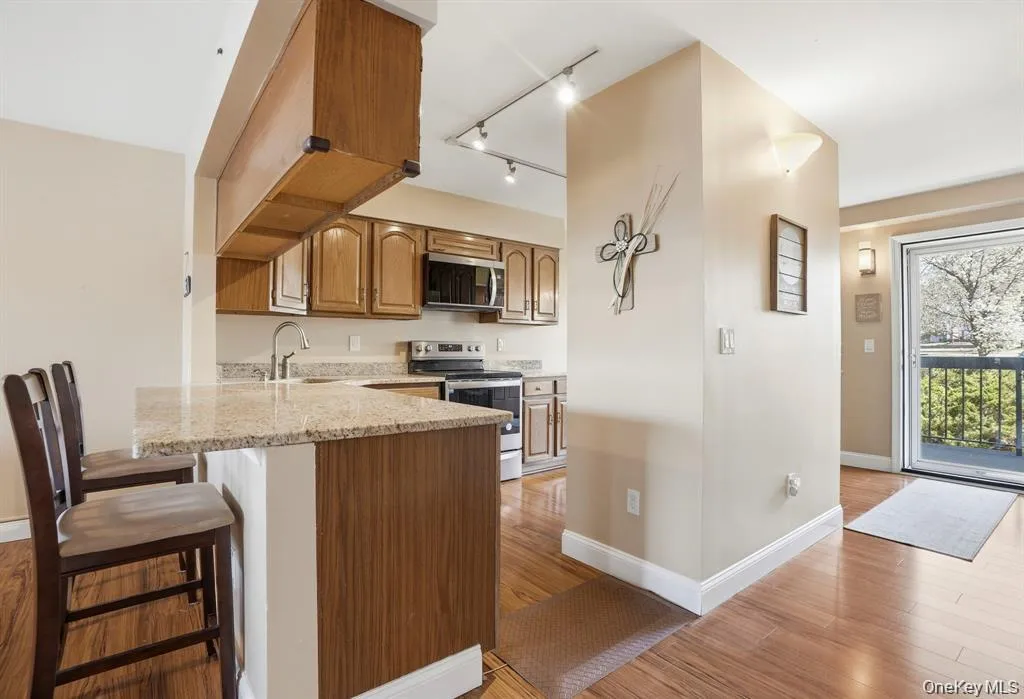 4 Marina Drive, Carmel, NY, 1 Bedroom Bedrooms, 5 Rooms Rooms,1 BathroomBathrooms,Residential Lease,For Rent,Marina,0,1051885 4 Marina Drive, Carmel, NY, 1 Bedroom Bedrooms, 5 Rooms Rooms,1 BathroomBathrooms,Residential Lease,For Rent,Marina,0,1051885