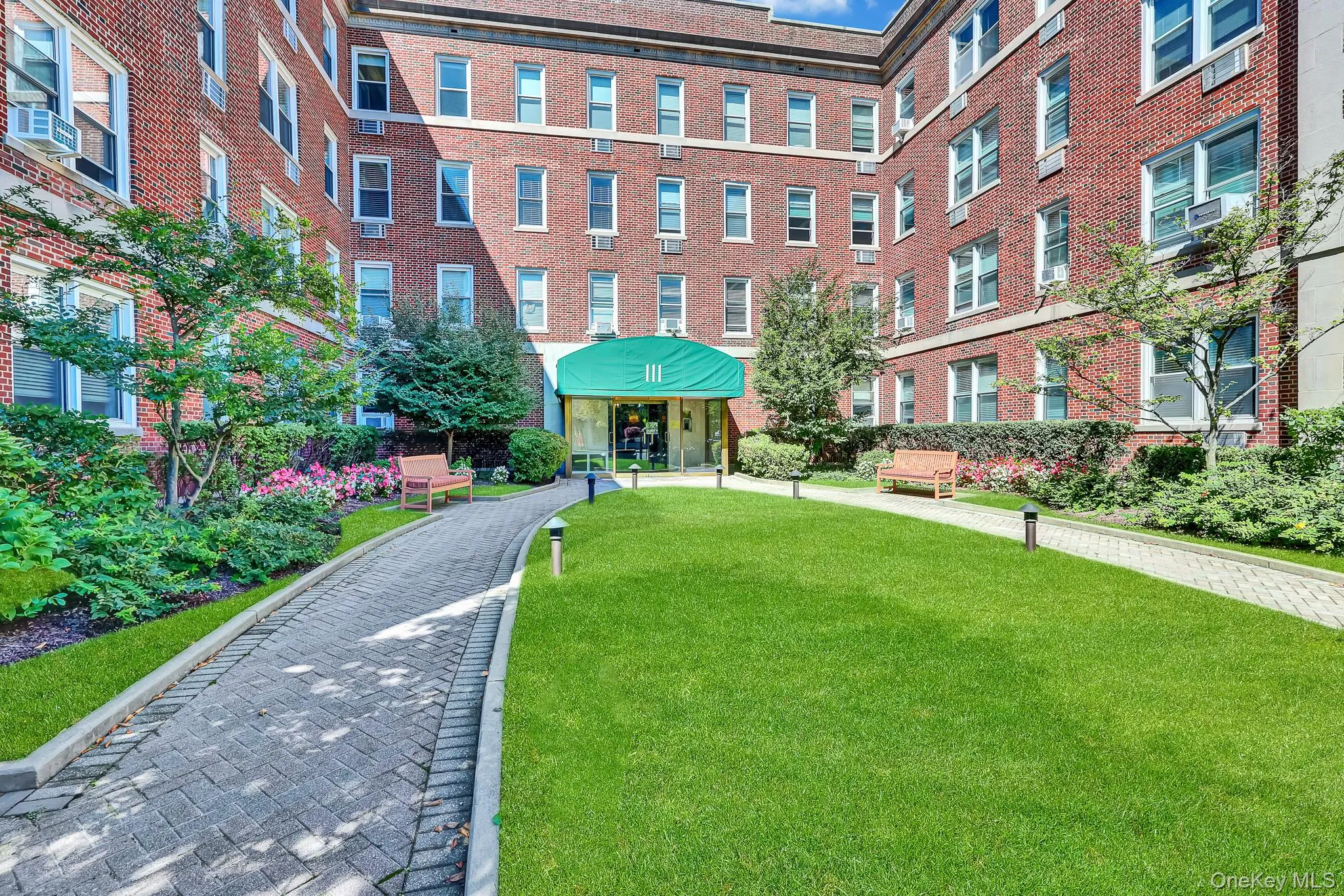 111 7th Street, Hempstead, NY, 2 Bedrooms Bedrooms, 5 Rooms Rooms,2 BathroomsBathrooms,Residential,For Rent,7th,0,1051886 111 7th Street, Hempstead, NY, 2 Bedrooms Bedrooms, 5 Rooms Rooms,2 BathroomsBathrooms,Residential,For Rent,7th,0,1051886