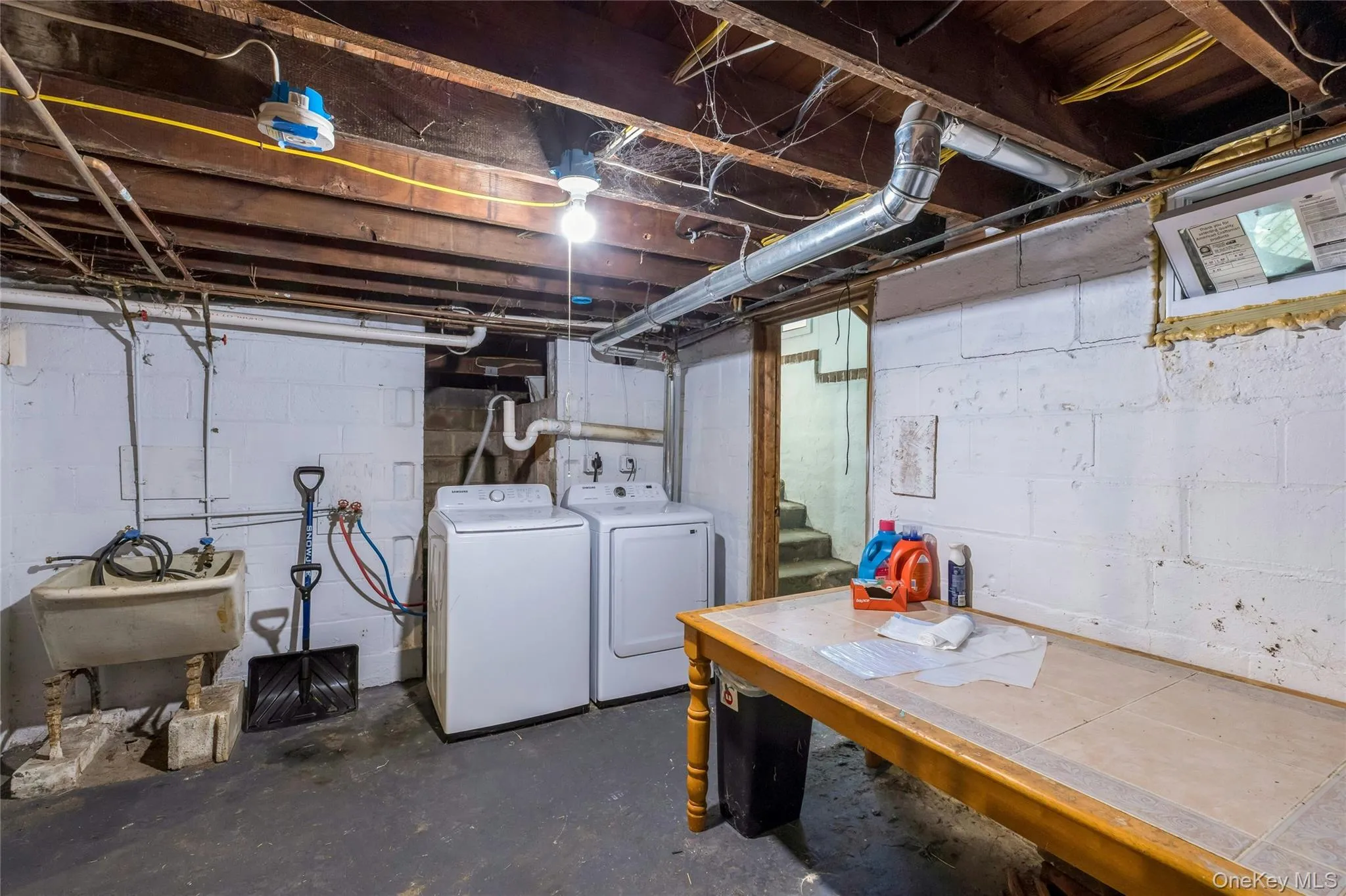 3 School Street, Brookhaven, NY, 3 Bedrooms Bedrooms, 7 Rooms Rooms,2 BathroomsBathrooms,Residential,For Rent,School,0,1051890 3 School Street, Brookhaven, NY, 3 Bedrooms Bedrooms, 7 Rooms Rooms,2 BathroomsBathrooms,Residential,For Rent,School,0,1051890