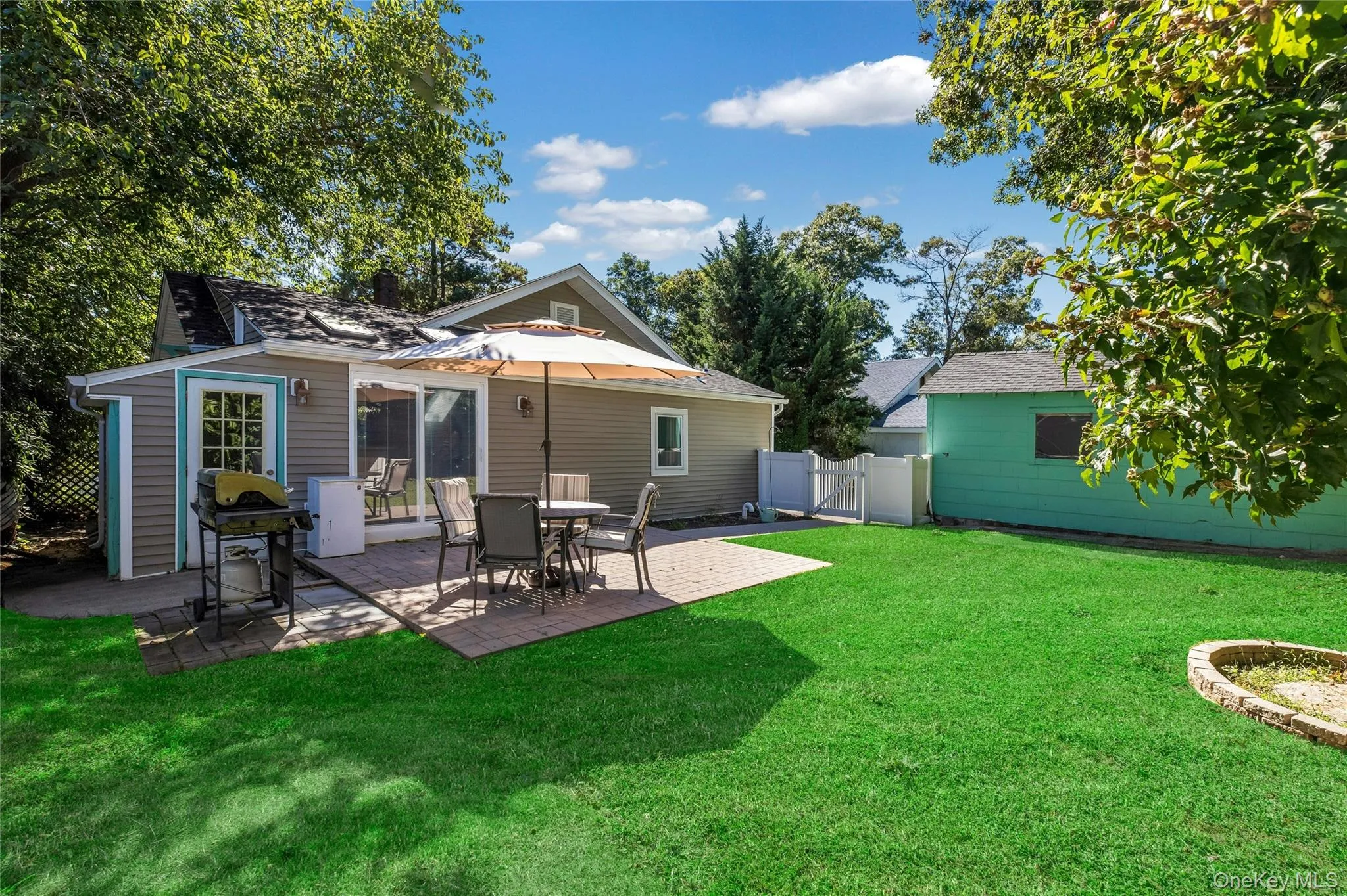 3 School Street, Brookhaven, NY, 3 Bedrooms Bedrooms, 7 Rooms Rooms,2 BathroomsBathrooms,Residential,For Rent,School,0,1051890 3 School Street, Brookhaven, NY, 3 Bedrooms Bedrooms, 7 Rooms Rooms,2 BathroomsBathrooms,Residential,For Rent,School,0,1051890