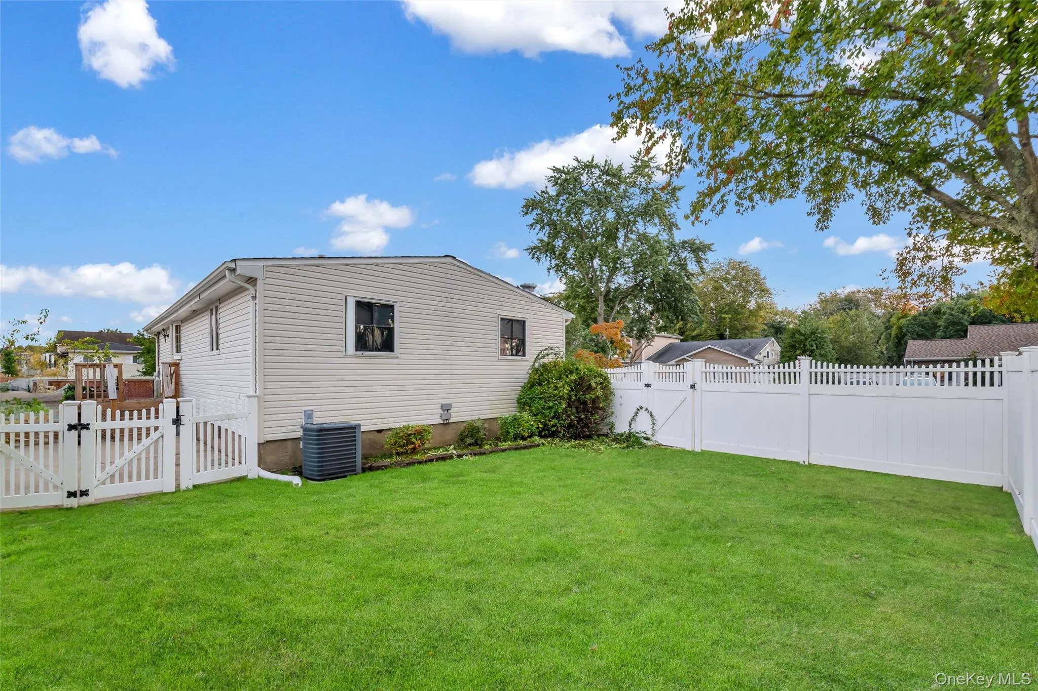 423 Westview Avenue, Babylon, NY, 3 Bedrooms Bedrooms, 6 Rooms Rooms,2 BathroomsBathrooms,Residential,For Rent,Westview,0,1051894 423 Westview Avenue, Babylon, NY, 3 Bedrooms Bedrooms, 6 Rooms Rooms,2 BathroomsBathrooms,Residential,For Rent,Westview,0,1051894
