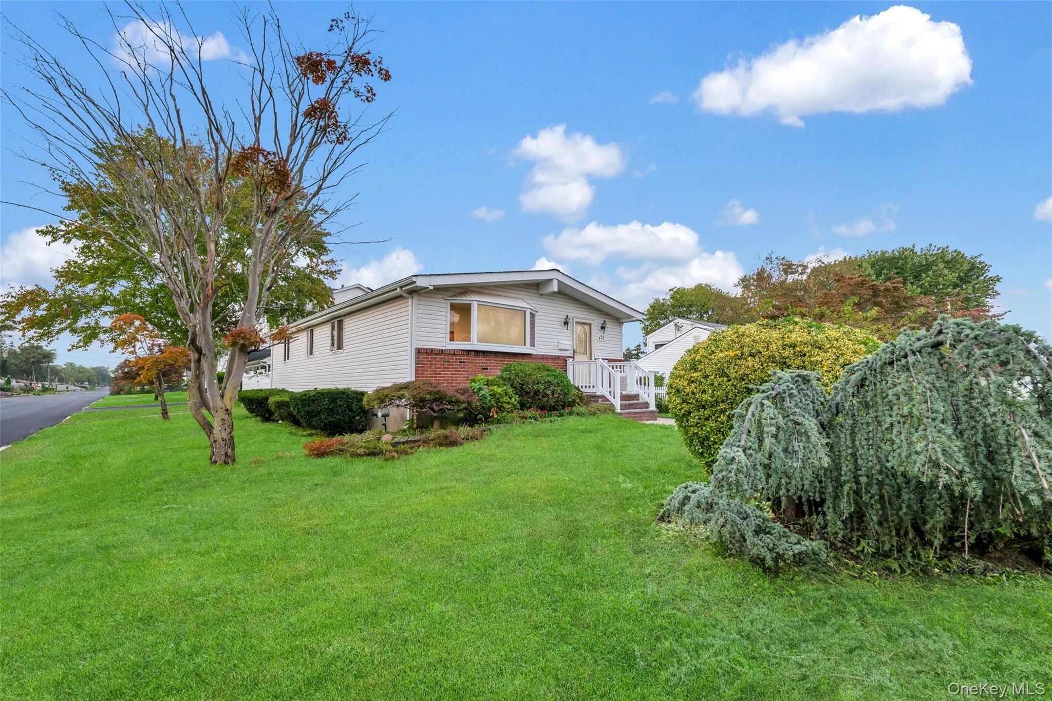 423 Westview Avenue, Babylon, NY, 3 Bedrooms Bedrooms, 6 Rooms Rooms,2 BathroomsBathrooms,Residential,For Rent,Westview,0,1051894 423 Westview Avenue, Babylon, NY, 3 Bedrooms Bedrooms, 6 Rooms Rooms,2 BathroomsBathrooms,Residential,For Rent,Westview,0,1051894
