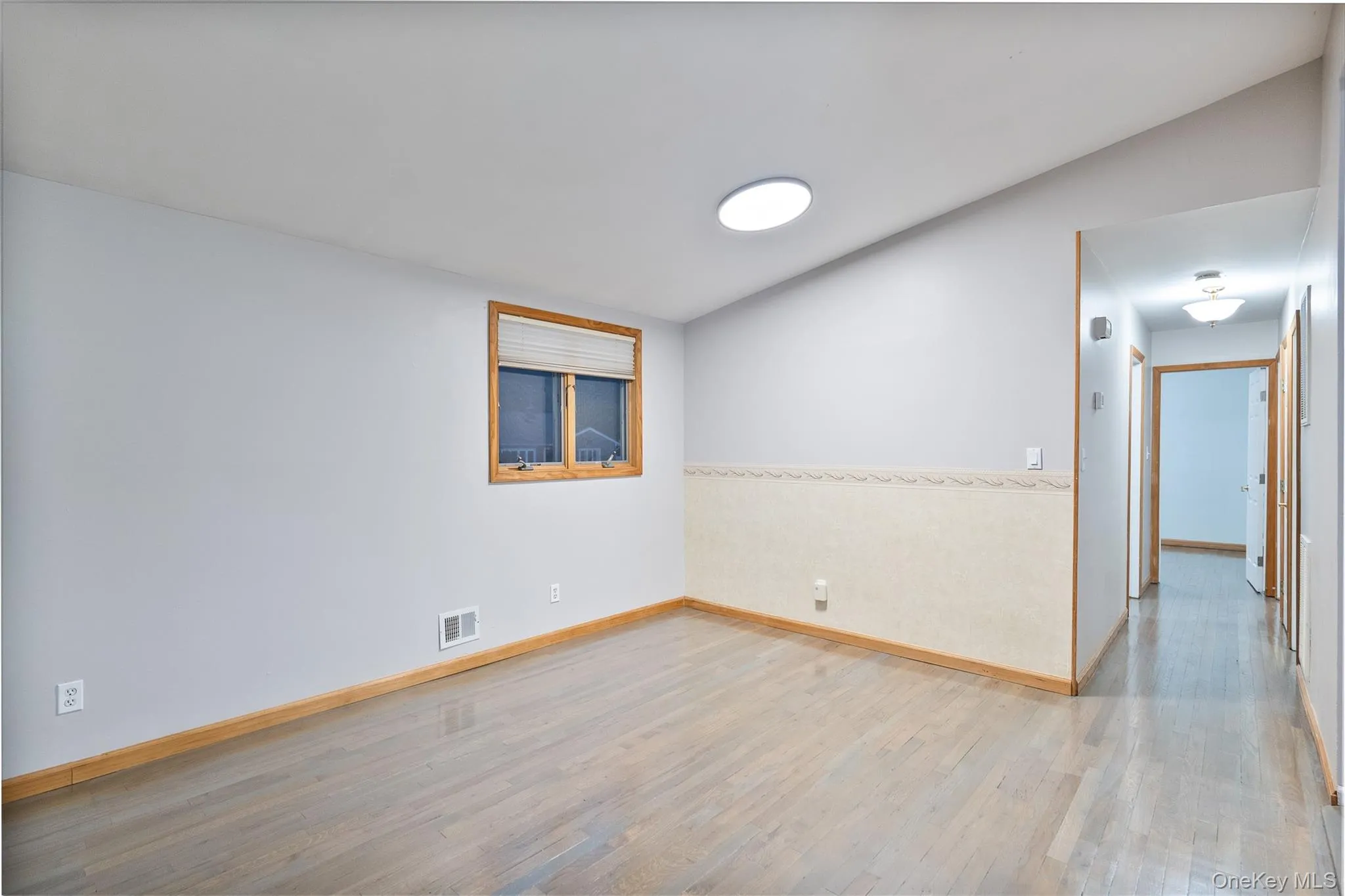 423 Westview Avenue, Babylon, NY, 3 Bedrooms Bedrooms, 6 Rooms Rooms,2 BathroomsBathrooms,Residential,For Rent,Westview,0,1051894 423 Westview Avenue, Babylon, NY, 3 Bedrooms Bedrooms, 6 Rooms Rooms,2 BathroomsBathrooms,Residential,For Rent,Westview,0,1051894