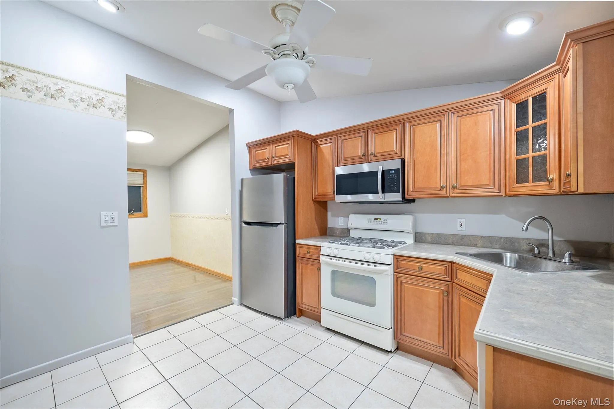 423 Westview Avenue, Babylon, NY, 3 Bedrooms Bedrooms, 6 Rooms Rooms,2 BathroomsBathrooms,Residential,For Rent,Westview,0,1051894 423 Westview Avenue, Babylon, NY, 3 Bedrooms Bedrooms, 6 Rooms Rooms,2 BathroomsBathrooms,Residential,For Rent,Westview,0,1051894