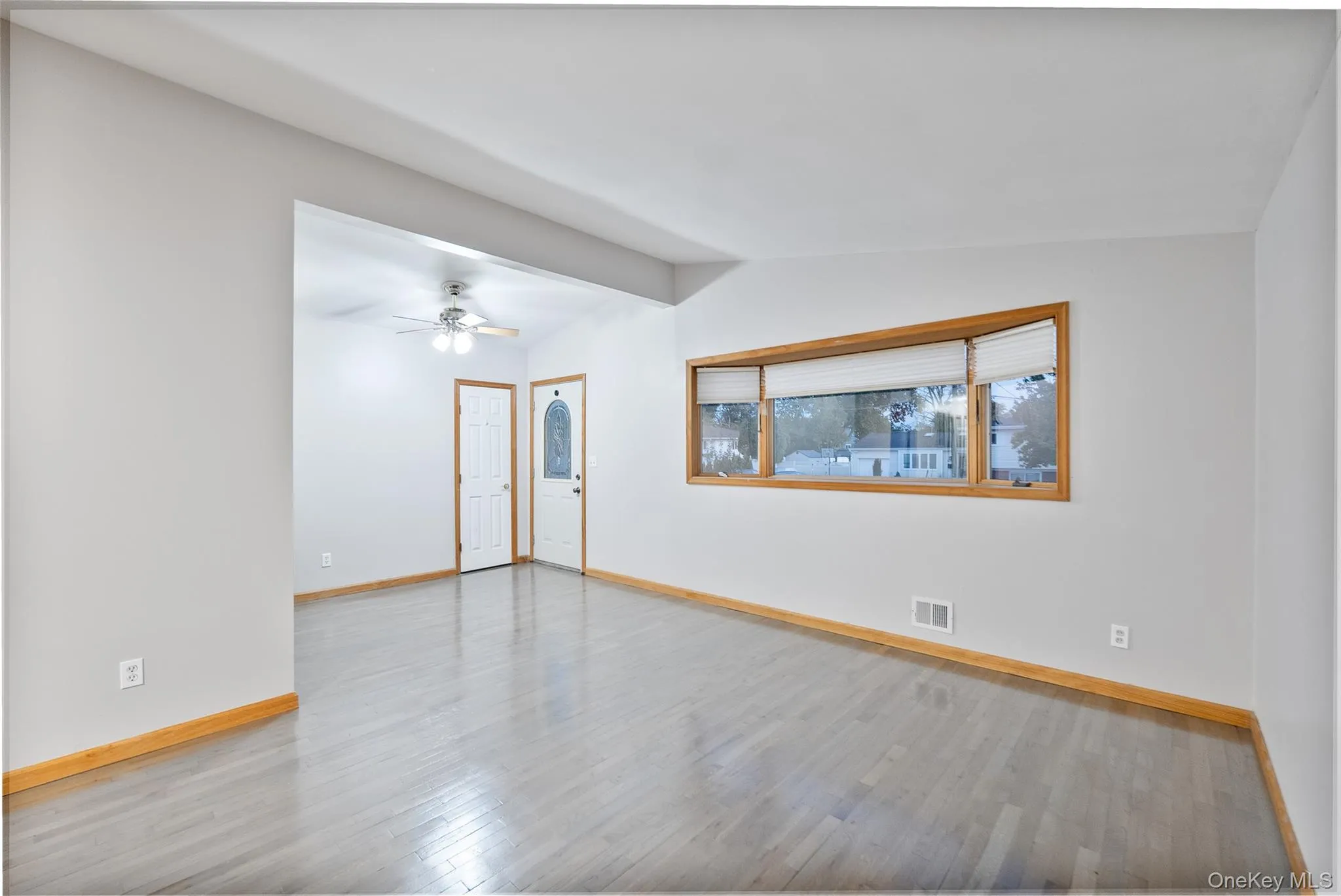 423 Westview Avenue, Babylon, NY, 3 Bedrooms Bedrooms, 6 Rooms Rooms,2 BathroomsBathrooms,Residential,For Rent,Westview,0,1051894 423 Westview Avenue, Babylon, NY, 3 Bedrooms Bedrooms, 6 Rooms Rooms,2 BathroomsBathrooms,Residential,For Rent,Westview,0,1051894
