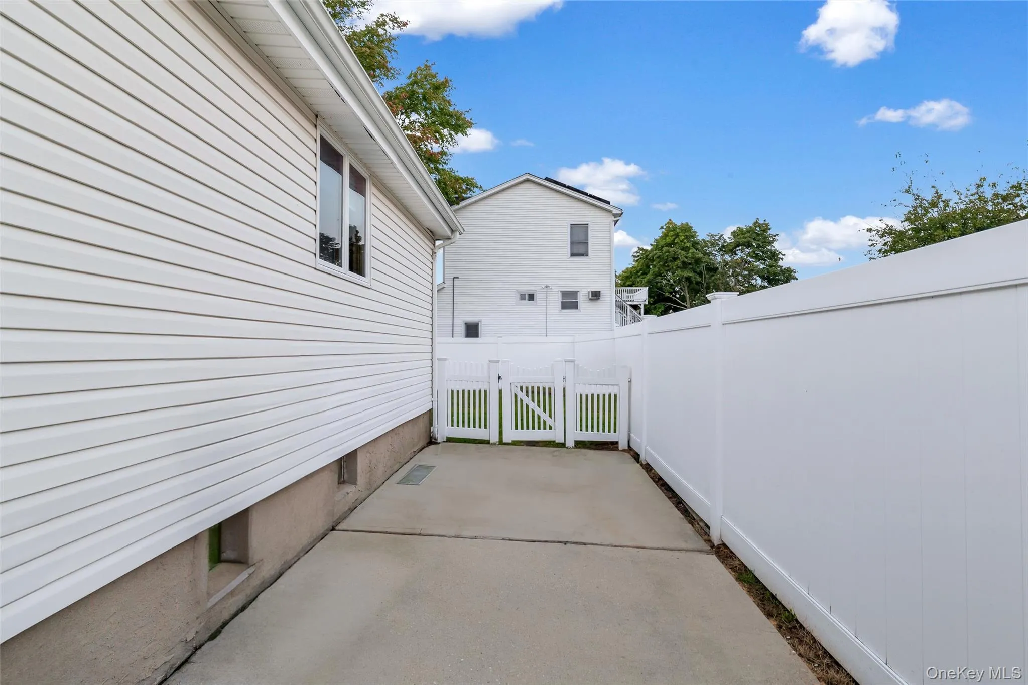 423 Westview Avenue, Babylon, NY, 3 Bedrooms Bedrooms, 6 Rooms Rooms,2 BathroomsBathrooms,Residential,For Rent,Westview,0,1051894 423 Westview Avenue, Babylon, NY, 3 Bedrooms Bedrooms, 6 Rooms Rooms,2 BathroomsBathrooms,Residential,For Rent,Westview,0,1051894