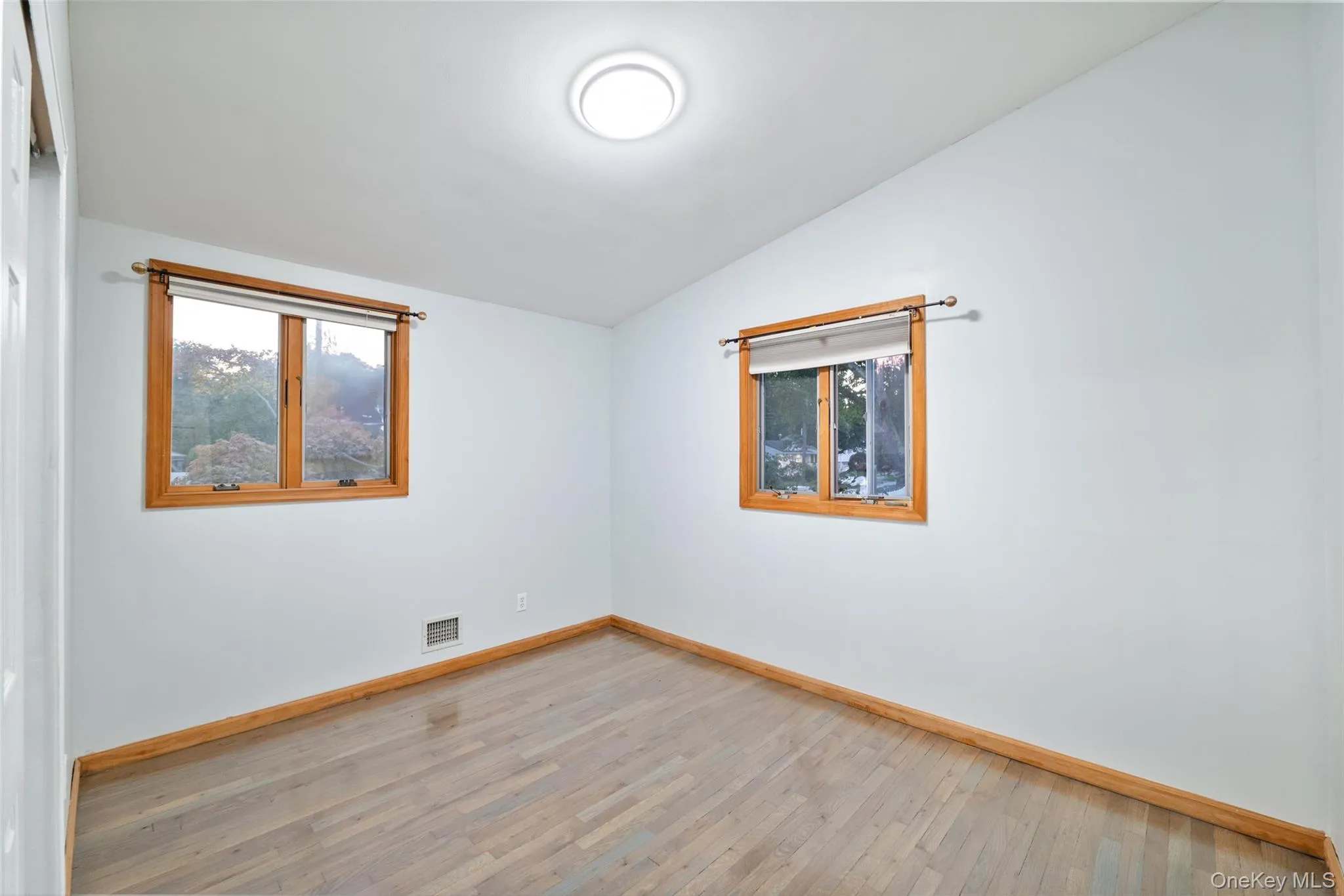 423 Westview Avenue, Babylon, NY, 3 Bedrooms Bedrooms, 6 Rooms Rooms,2 BathroomsBathrooms,Residential,For Rent,Westview,0,1051894 423 Westview Avenue, Babylon, NY, 3 Bedrooms Bedrooms, 6 Rooms Rooms,2 BathroomsBathrooms,Residential,For Rent,Westview,0,1051894