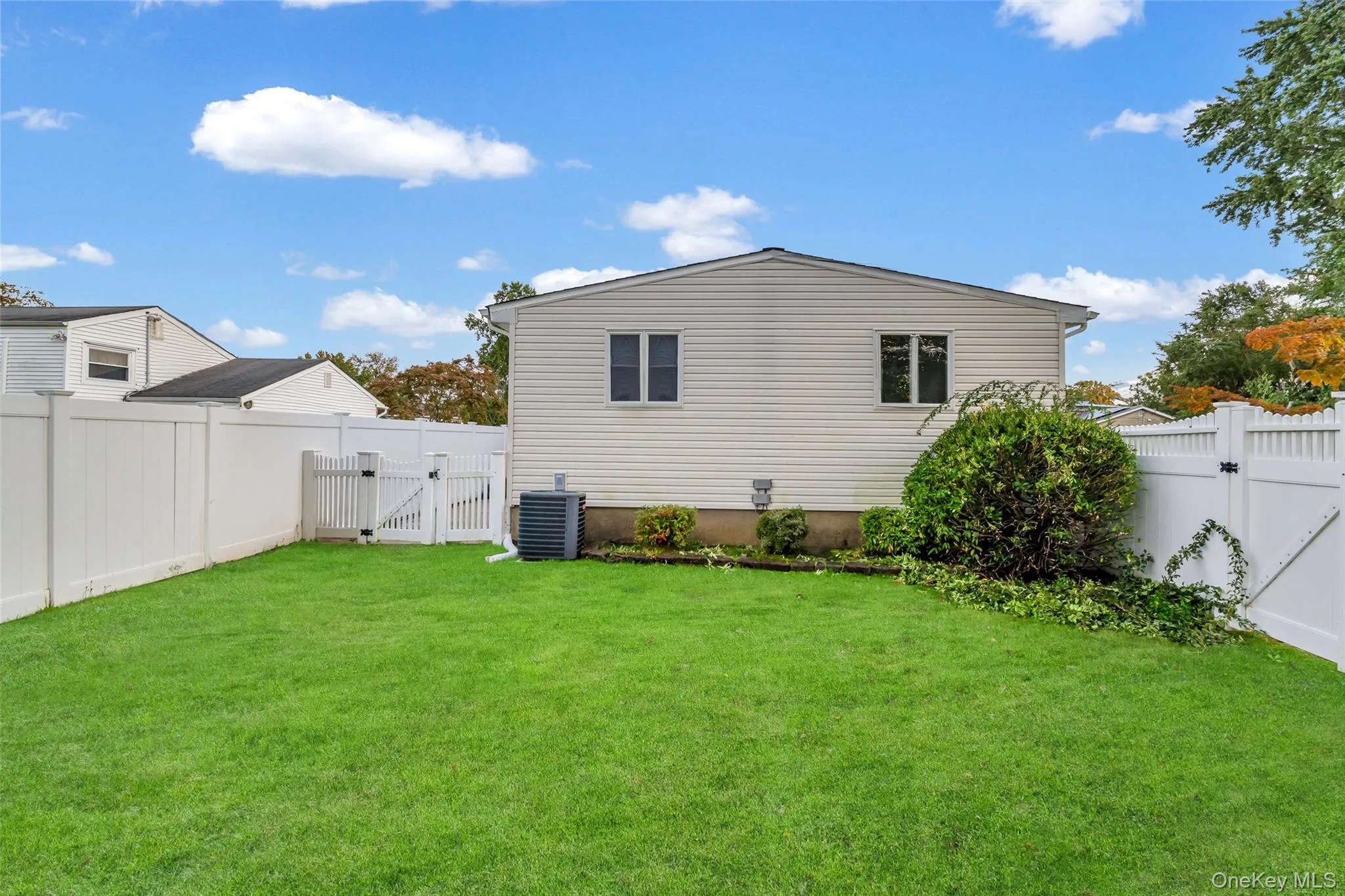 423 Westview Avenue, Babylon, NY, 3 Bedrooms Bedrooms, 6 Rooms Rooms,2 BathroomsBathrooms,Residential,For Rent,Westview,0,1051894 423 Westview Avenue, Babylon, NY, 3 Bedrooms Bedrooms, 6 Rooms Rooms,2 BathroomsBathrooms,Residential,For Rent,Westview,0,1051894