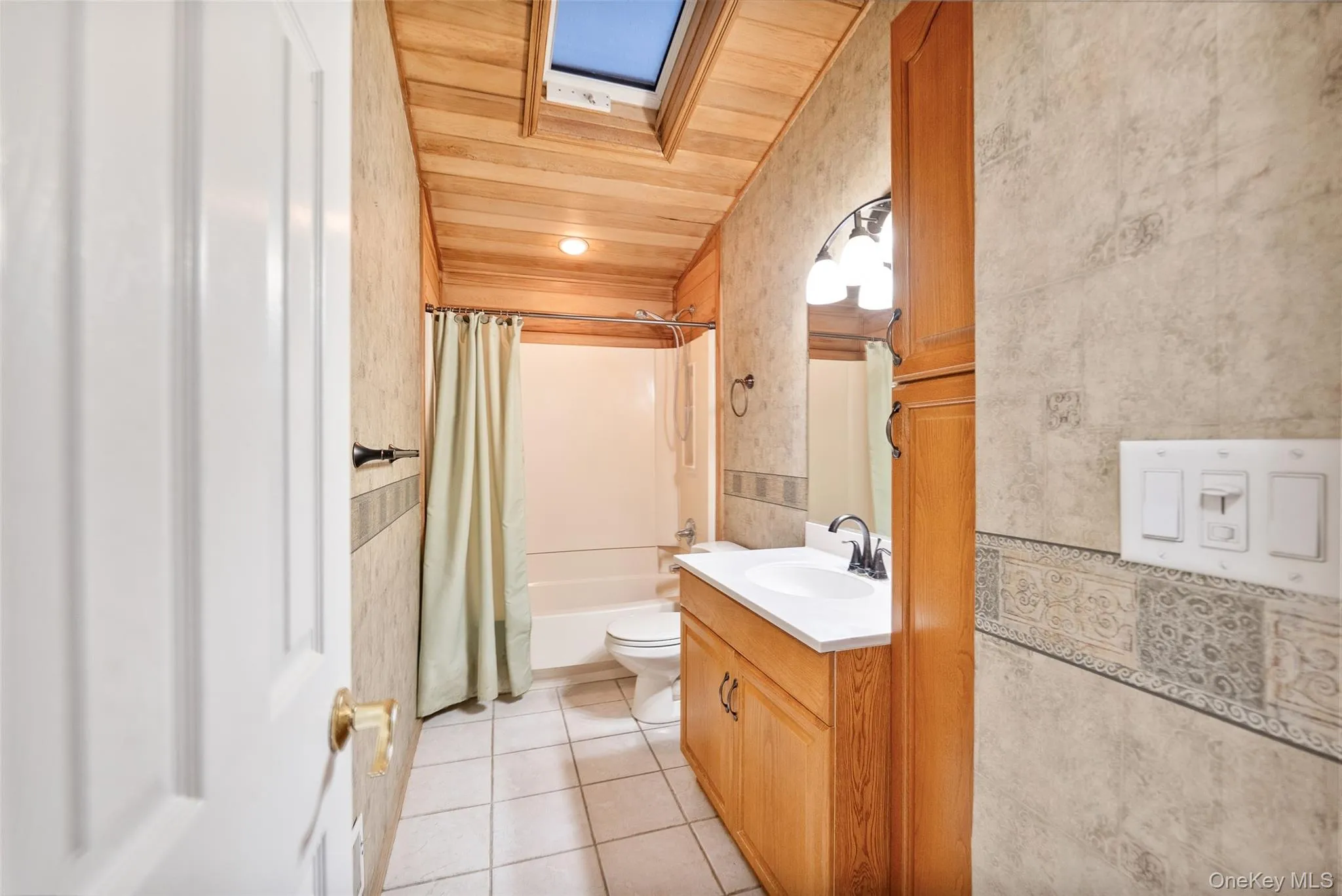 423 Westview Avenue, Babylon, NY, 3 Bedrooms Bedrooms, 6 Rooms Rooms,2 BathroomsBathrooms,Residential,For Rent,Westview,0,1051894 423 Westview Avenue, Babylon, NY, 3 Bedrooms Bedrooms, 6 Rooms Rooms,2 BathroomsBathrooms,Residential,For Rent,Westview,0,1051894