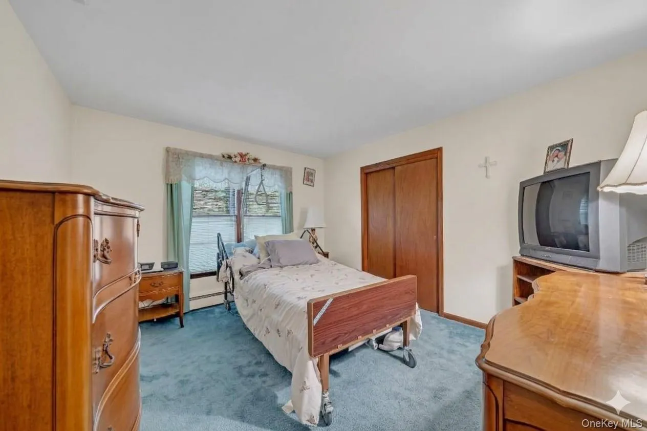 20 Old Route 25A, Smithtown, NY, 6 Bedrooms Bedrooms, 19 Rooms Rooms,3 BathroomsBathrooms,Residential,For Rent,Old Route 25A,0,1051896 20 Old Route 25A, Smithtown, NY, 6 Bedrooms Bedrooms, 19 Rooms Rooms,3 BathroomsBathrooms,Residential,For Rent,Old Route 25A,0,1051896