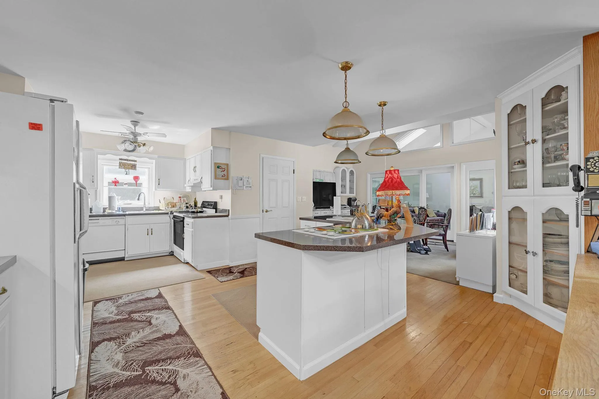 20 Old Route 25A, Smithtown, NY, 6 Bedrooms Bedrooms, 19 Rooms Rooms,3 BathroomsBathrooms,Residential,For Rent,Old Route 25A,0,1051896 20 Old Route 25A, Smithtown, NY, 6 Bedrooms Bedrooms, 19 Rooms Rooms,3 BathroomsBathrooms,Residential,For Rent,Old Route 25A,0,1051896
