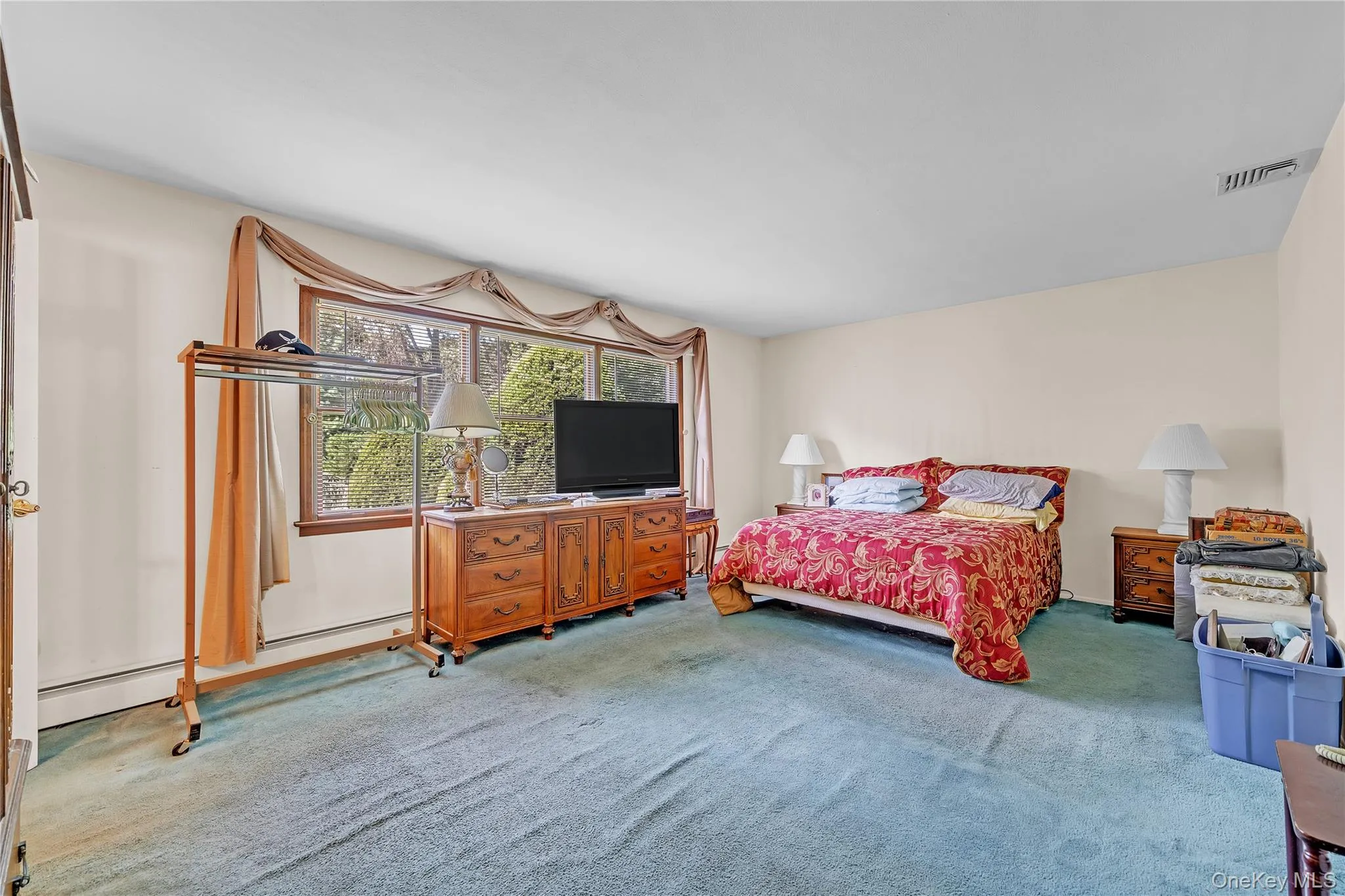 20 Old Route 25A, Smithtown, NY, 6 Bedrooms Bedrooms, 19 Rooms Rooms,3 BathroomsBathrooms,Residential,For Rent,Old Route 25A,0,1051896 20 Old Route 25A, Smithtown, NY, 6 Bedrooms Bedrooms, 19 Rooms Rooms,3 BathroomsBathrooms,Residential,For Rent,Old Route 25A,0,1051896