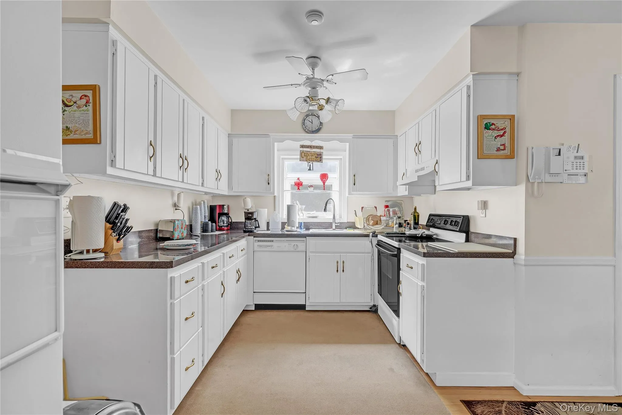 20 Old Route 25A, Smithtown, NY, 6 Bedrooms Bedrooms, 19 Rooms Rooms,3 BathroomsBathrooms,Residential,For Rent,Old Route 25A,0,1051896 20 Old Route 25A, Smithtown, NY, 6 Bedrooms Bedrooms, 19 Rooms Rooms,3 BathroomsBathrooms,Residential,For Rent,Old Route 25A,0,1051896