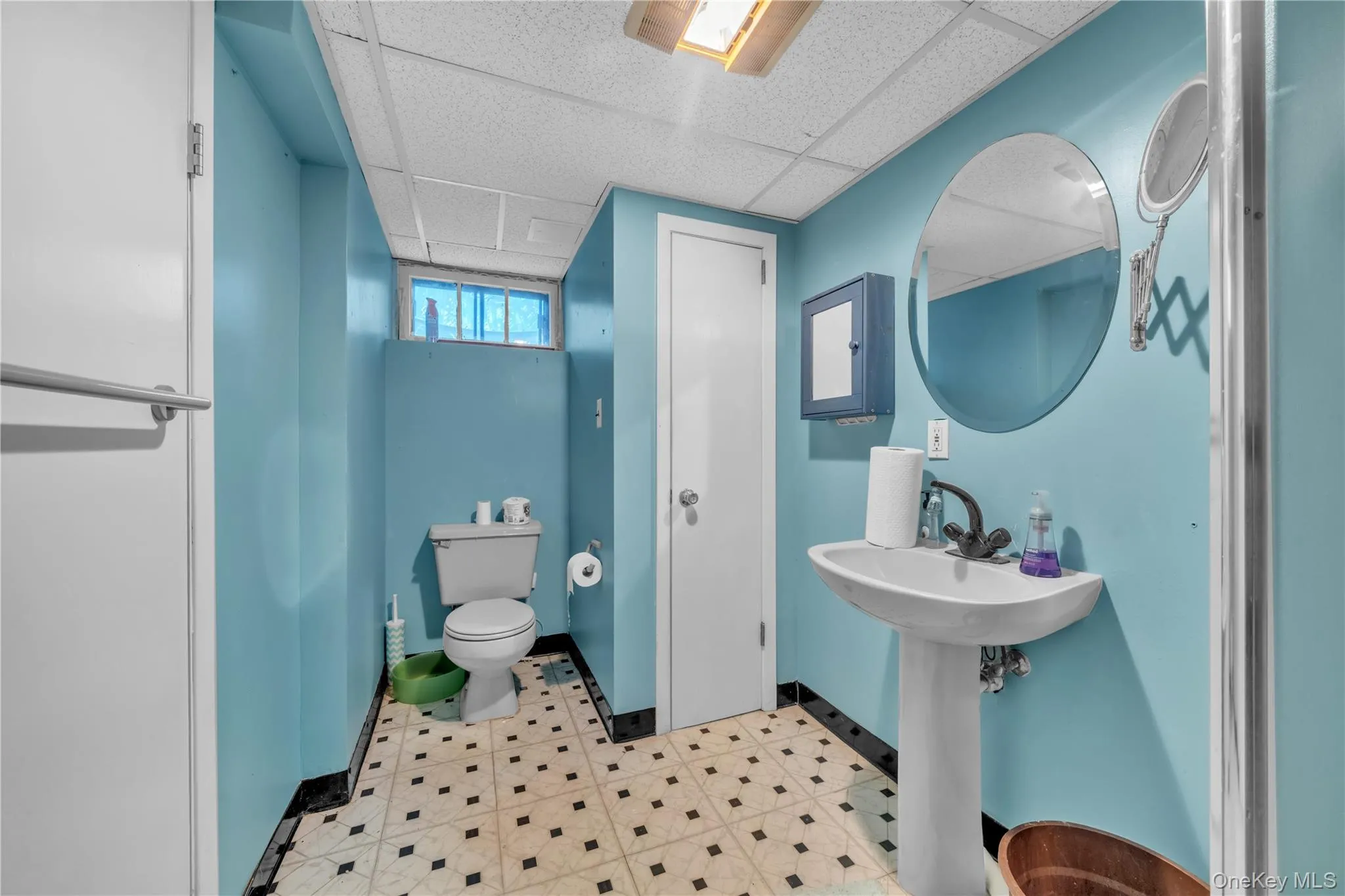 20 Old Route 25A, Smithtown, NY, 6 Bedrooms Bedrooms, 19 Rooms Rooms,3 BathroomsBathrooms,Residential,For Rent,Old Route 25A,0,1051896 20 Old Route 25A, Smithtown, NY, 6 Bedrooms Bedrooms, 19 Rooms Rooms,3 BathroomsBathrooms,Residential,For Rent,Old Route 25A,0,1051896